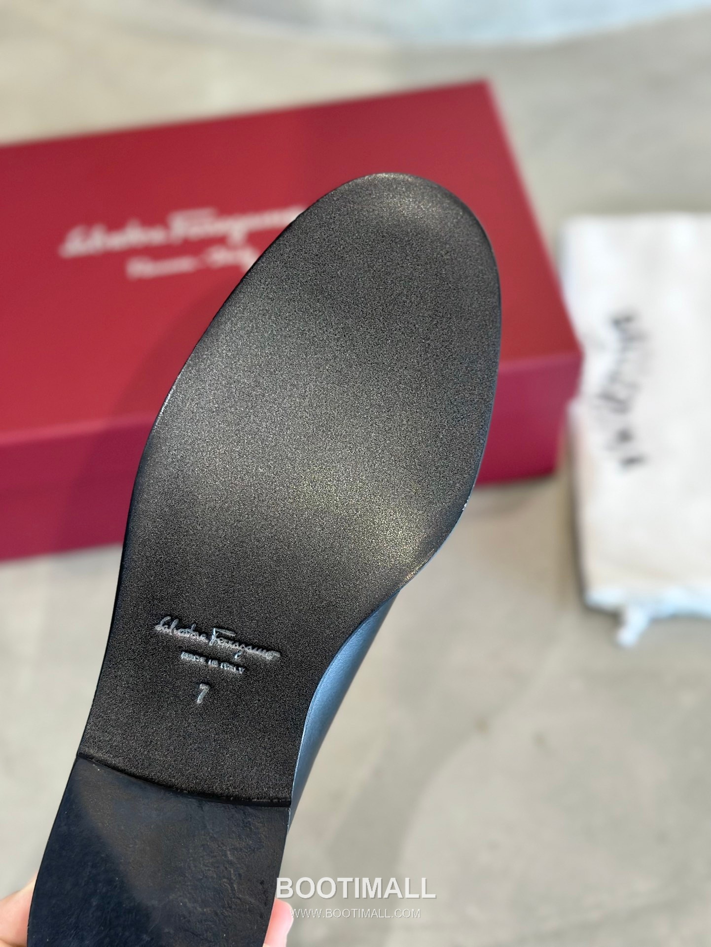 Salvatore Ferragamo Viva Bow Leather Loafer Flats 살바토레 페라가모 비바 리본 레더 로퍼 플랫 555048 2cm 9