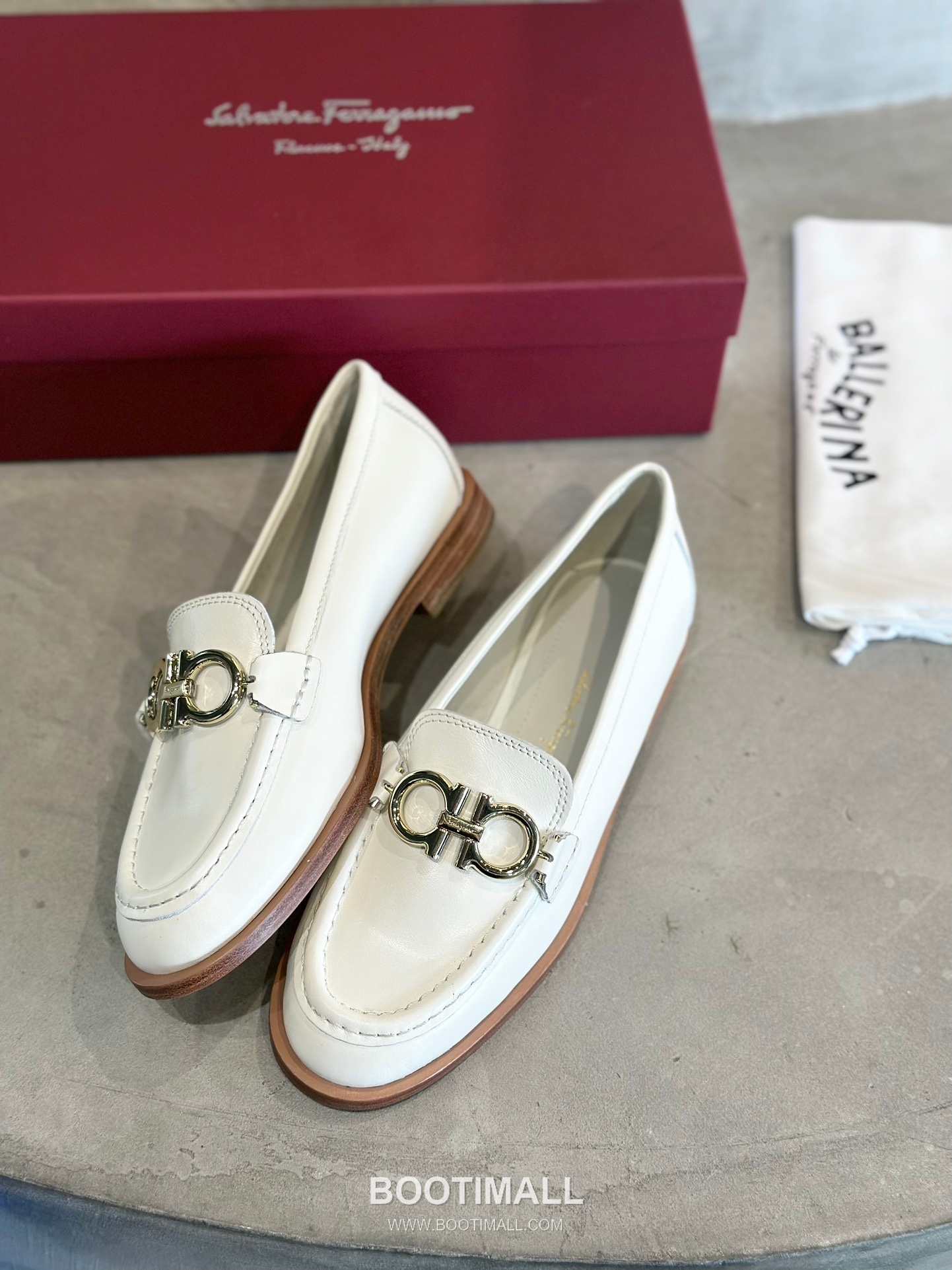 Salvatore Ferragamo Gancini Goatskin Leather Loafer Flats 살바토레 페라가모 간치니 고트스킨 레더 로퍼 플랫 555048 2cm 2