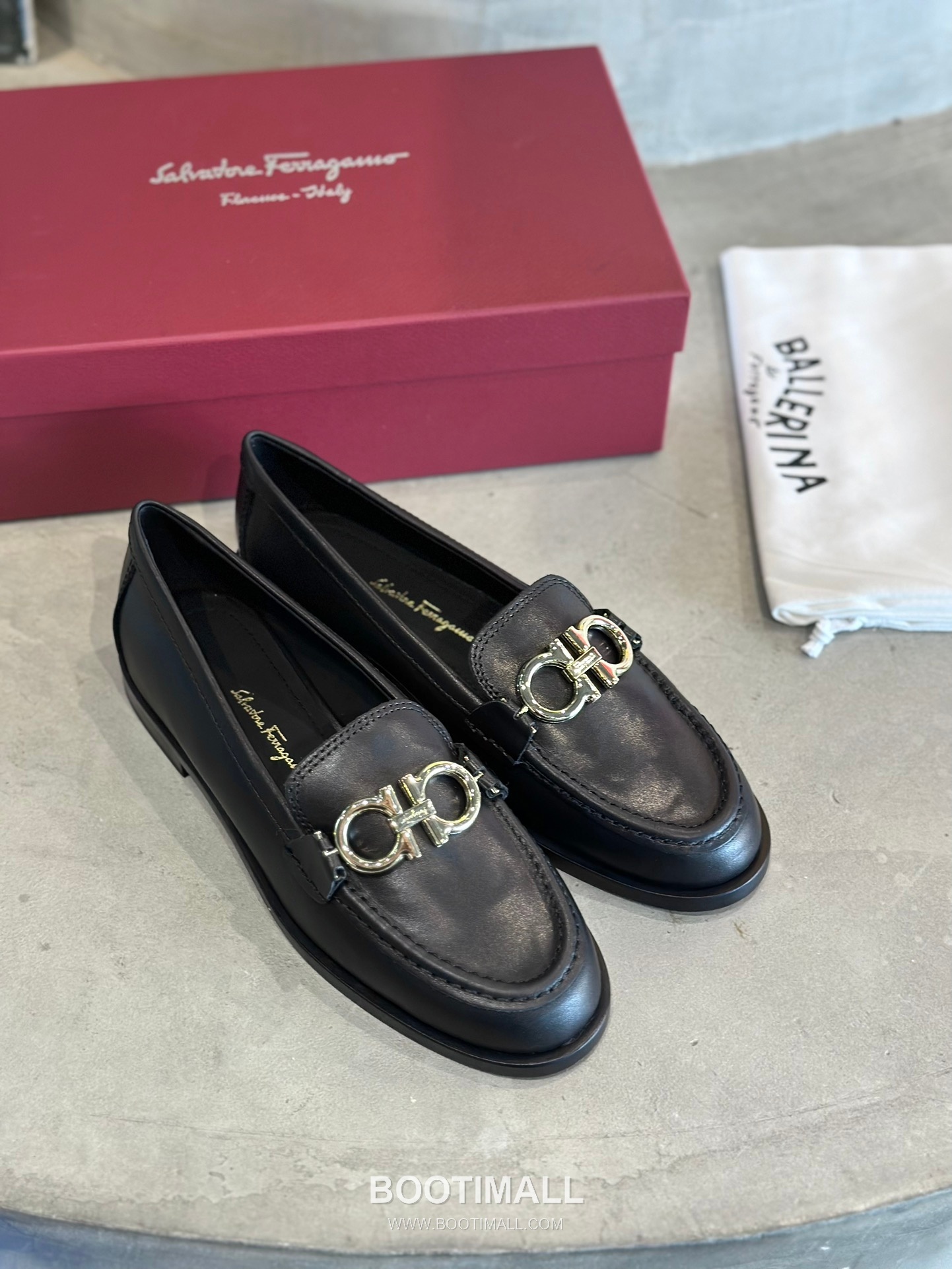 Salvatore Ferragamo Gancini Goatskin Leather Loafer Flats 살바토레 페라가모 간치니 고트스킨 레더 로퍼 플랫 555048 2cm 2
