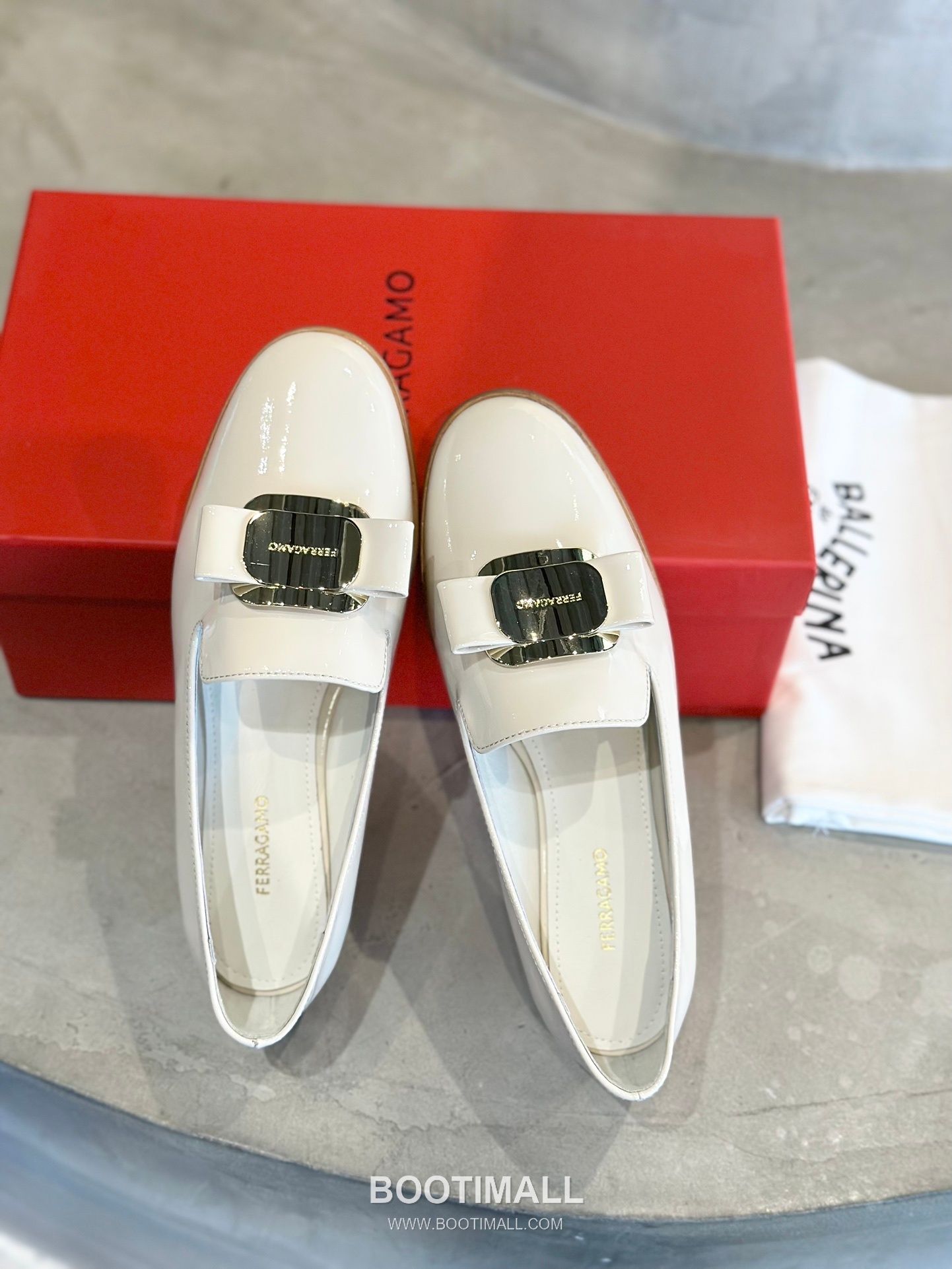 Salvatore Ferragamo Vara Bow Patent Leather Loafer Moccasins 살바토레 페라가모 바라 리본 페이턴트 레더 로퍼 모카신 555048 2cm 5