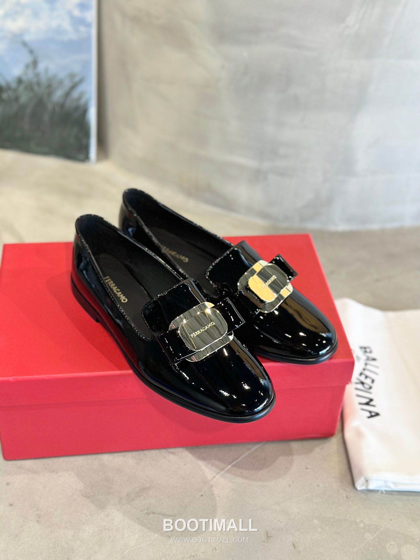 Salvatore Ferragamo Vara Bow Patent Leather Loafer Moccasins 살바토레 페라가모 바라 리본 페이턴트 레더 로퍼 모카신 555048 2cm 3