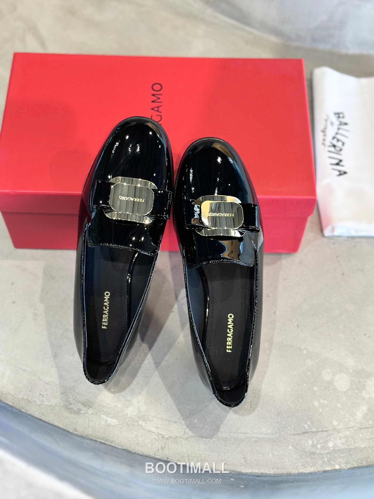 Salvatore Ferragamo Vara Bow Patent Leather Loafer Moccasins 살바토레 페라가모 바라 리본 페이턴트 레더 로퍼 모카신 555048 2cm 5