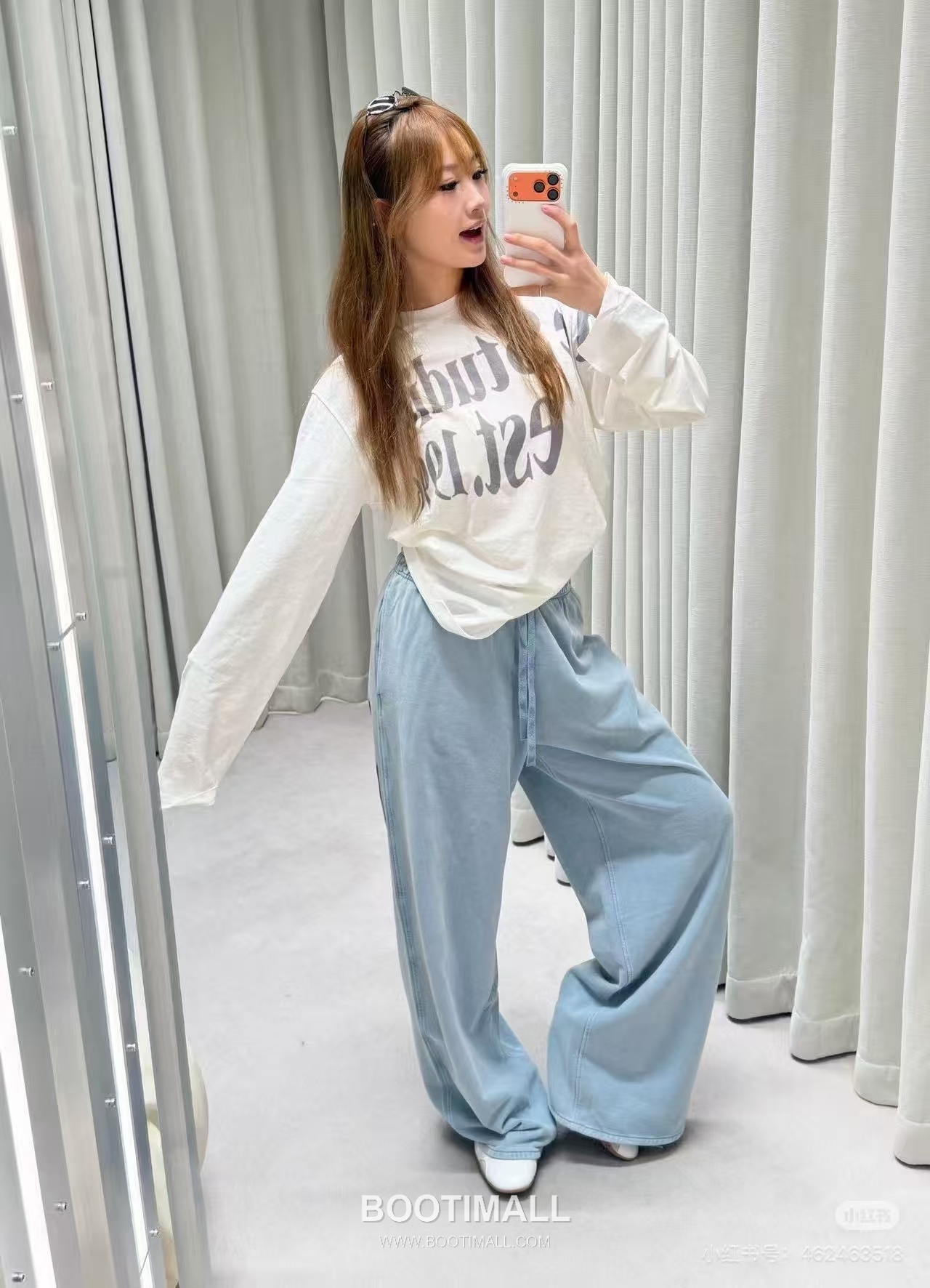 Acne Studios SS26 Distressed Logo Long Sleeve T-Shirt 아크네 스튜디오 SS26 디스트레스드 로고 롱슬리브 티셔츠 2