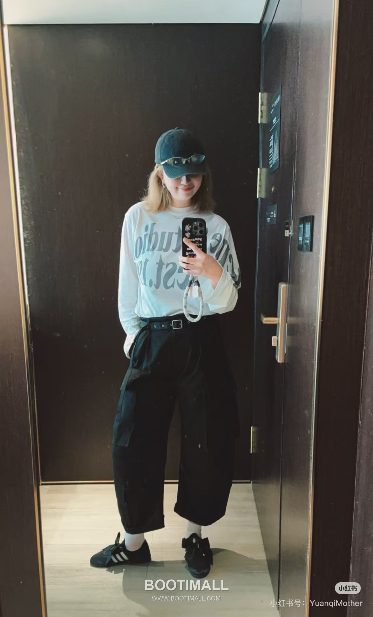 Acne Studios SS26 Distressed Logo Long Sleeve T-Shirt 아크네 스튜디오 SS26 디스트레스드 로고 롱슬리브 티셔츠 4