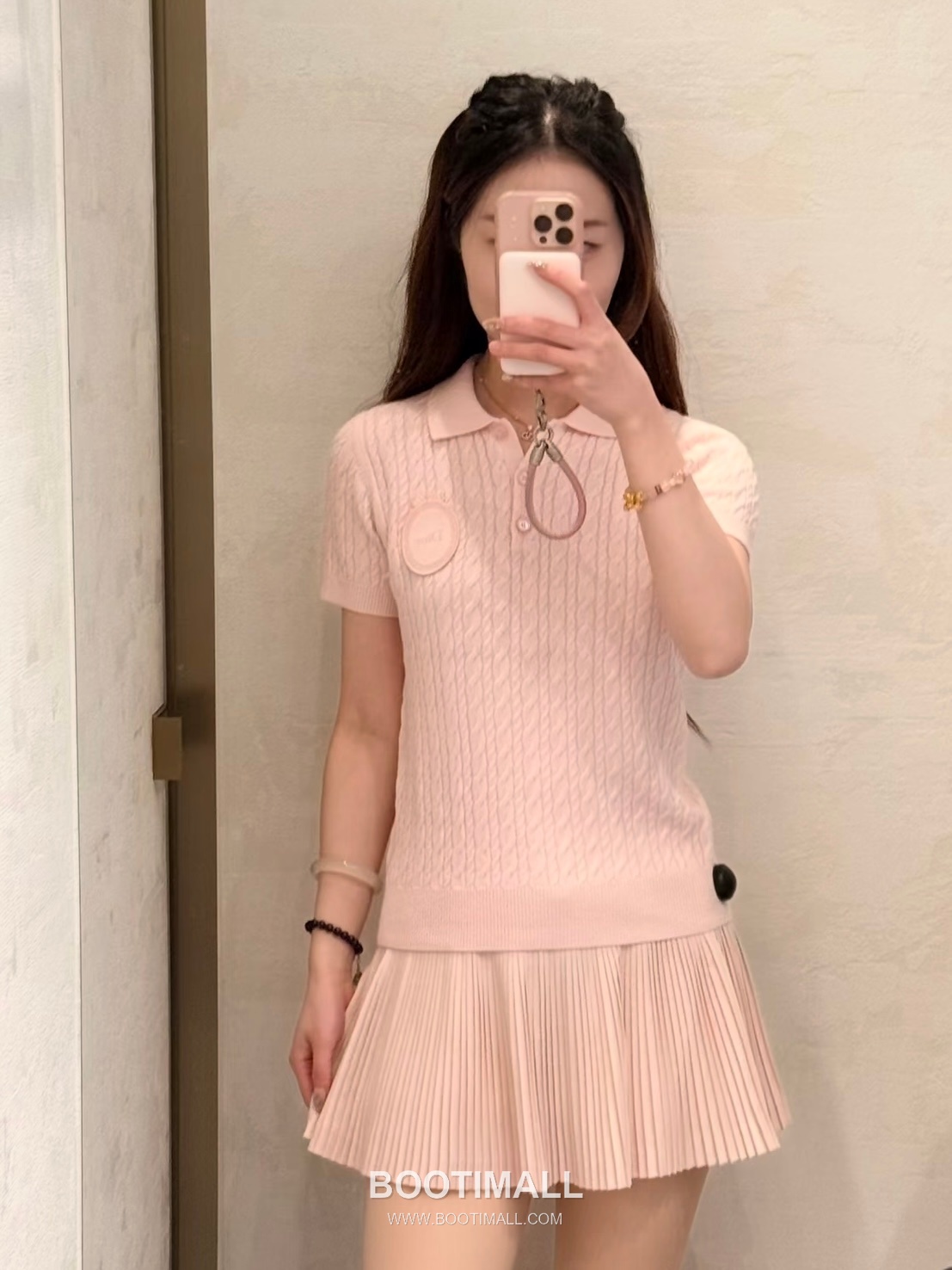 Dior Rococo CD Mother-of-Pearl Button Ribbed Cable-Knit Pink Short Sleeve Knit Top 디올 로코코 CD 자개 버튼 리브 케이블 니트 핑크 반팔 탑 2