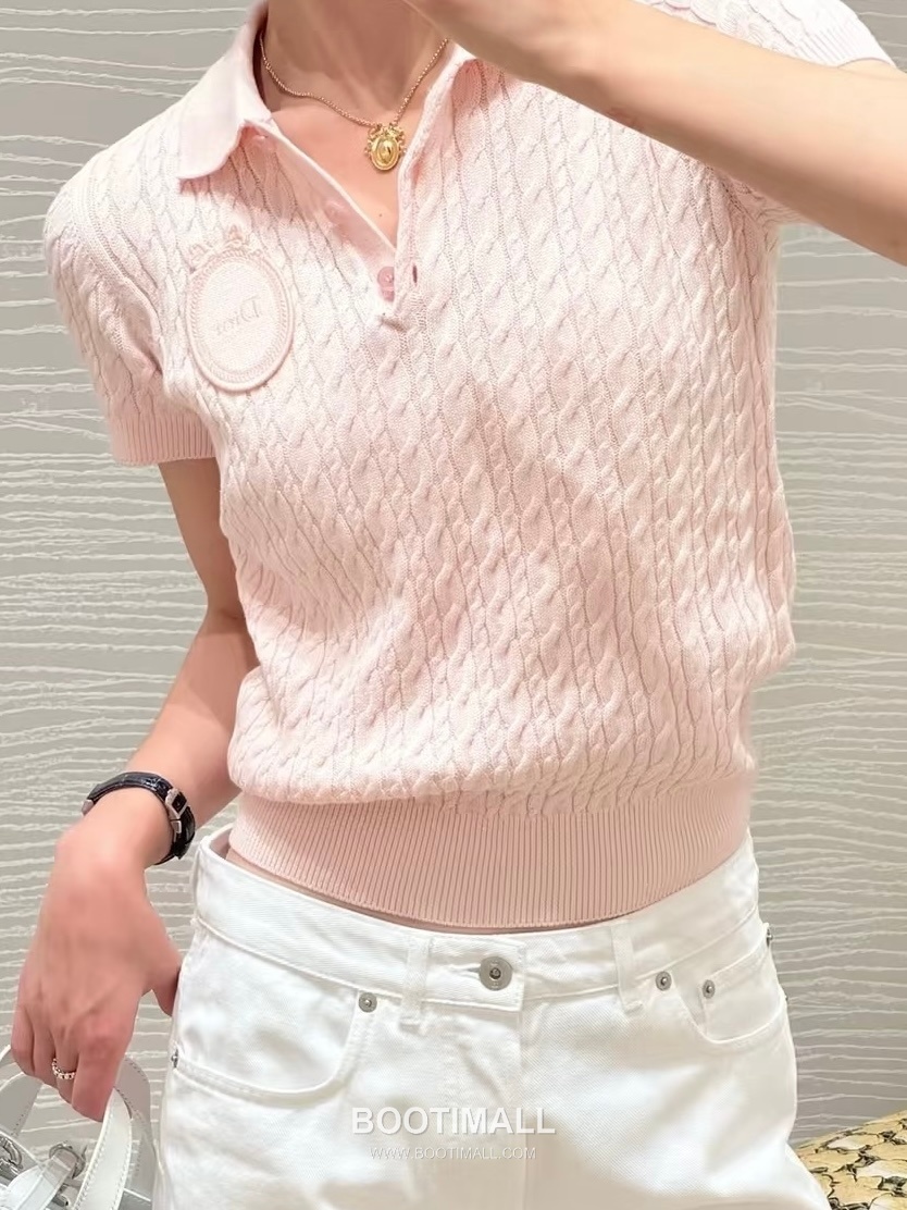 Dior Rococo CD Mother-of-Pearl Button Ribbed Cable-Knit Pink Short Sleeve Knit Top 디올 로코코 CD 자개 버튼 리브 케이블 니트 핑크 반팔 탑 9