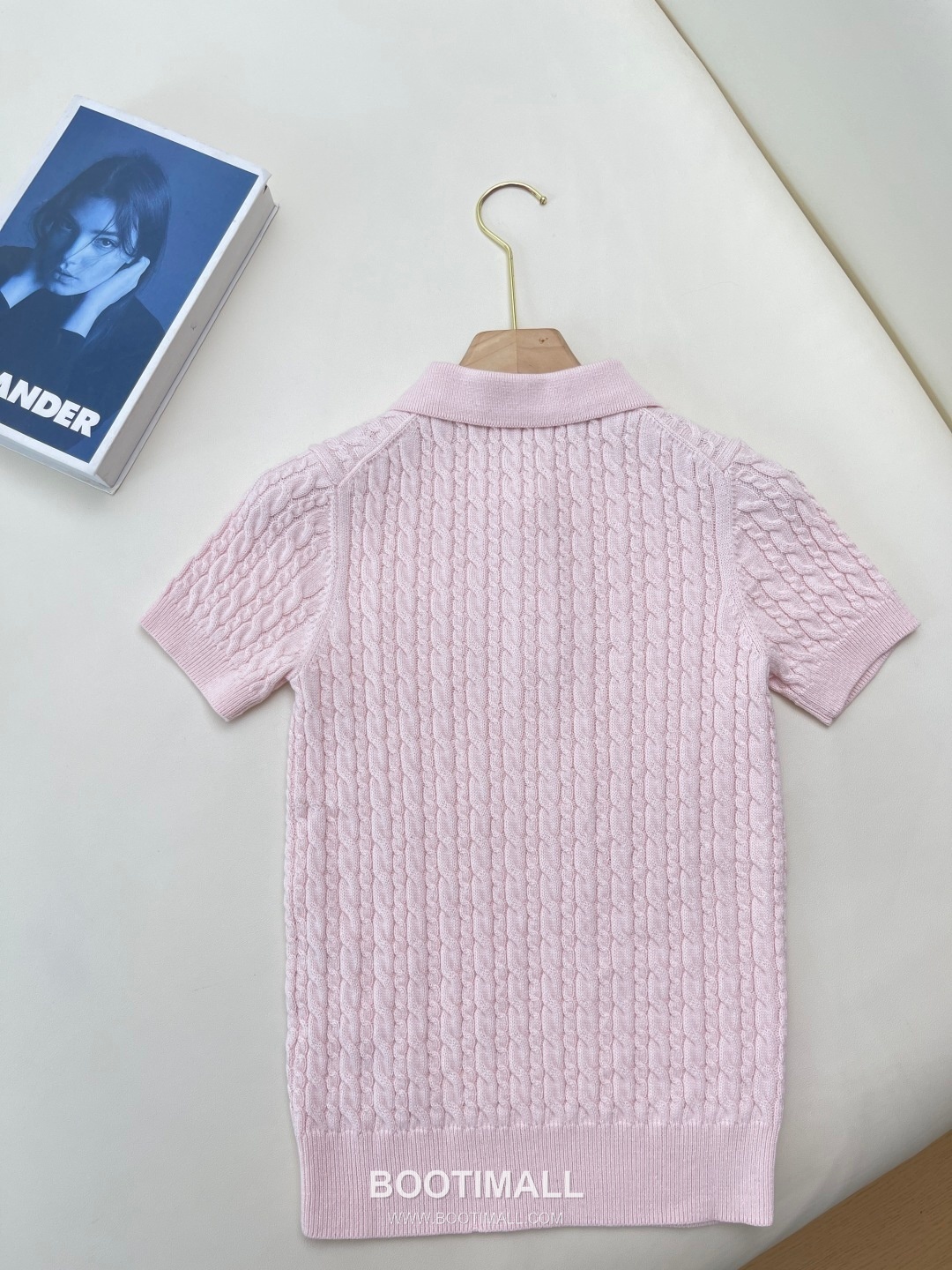 Dior Rococo CD Mother-of-Pearl Button Ribbed Cable-Knit Pink Short Sleeve Knit Top 디올 로코코 CD 자개 버튼 리브 케이블 니트 핑크 반팔 탑 15