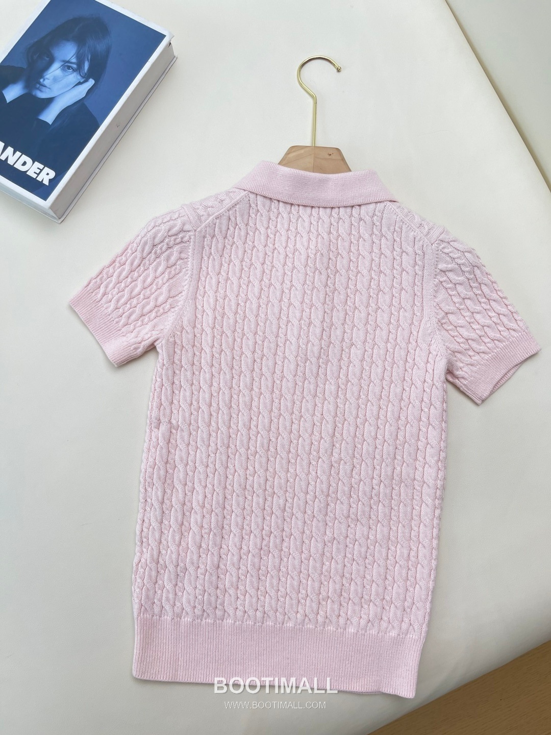 Dior Rococo CD Mother-of-Pearl Button Ribbed Cable-Knit Pink Short Sleeve Knit Top 디올 로코코 CD 자개 버튼 리브 케이블 니트 핑크 반팔 탑 18