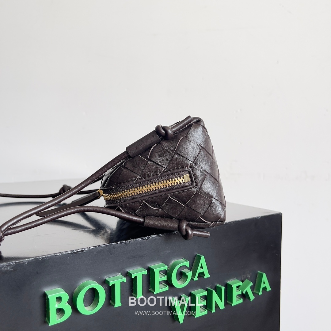 Bottega Veneta Concert Pouch Intrecciato Leather Mini Crossbody Bag 보테가베네타 콘서트 파우치 인트레치아토 가죽 미니 크로스백 18.5cm 2