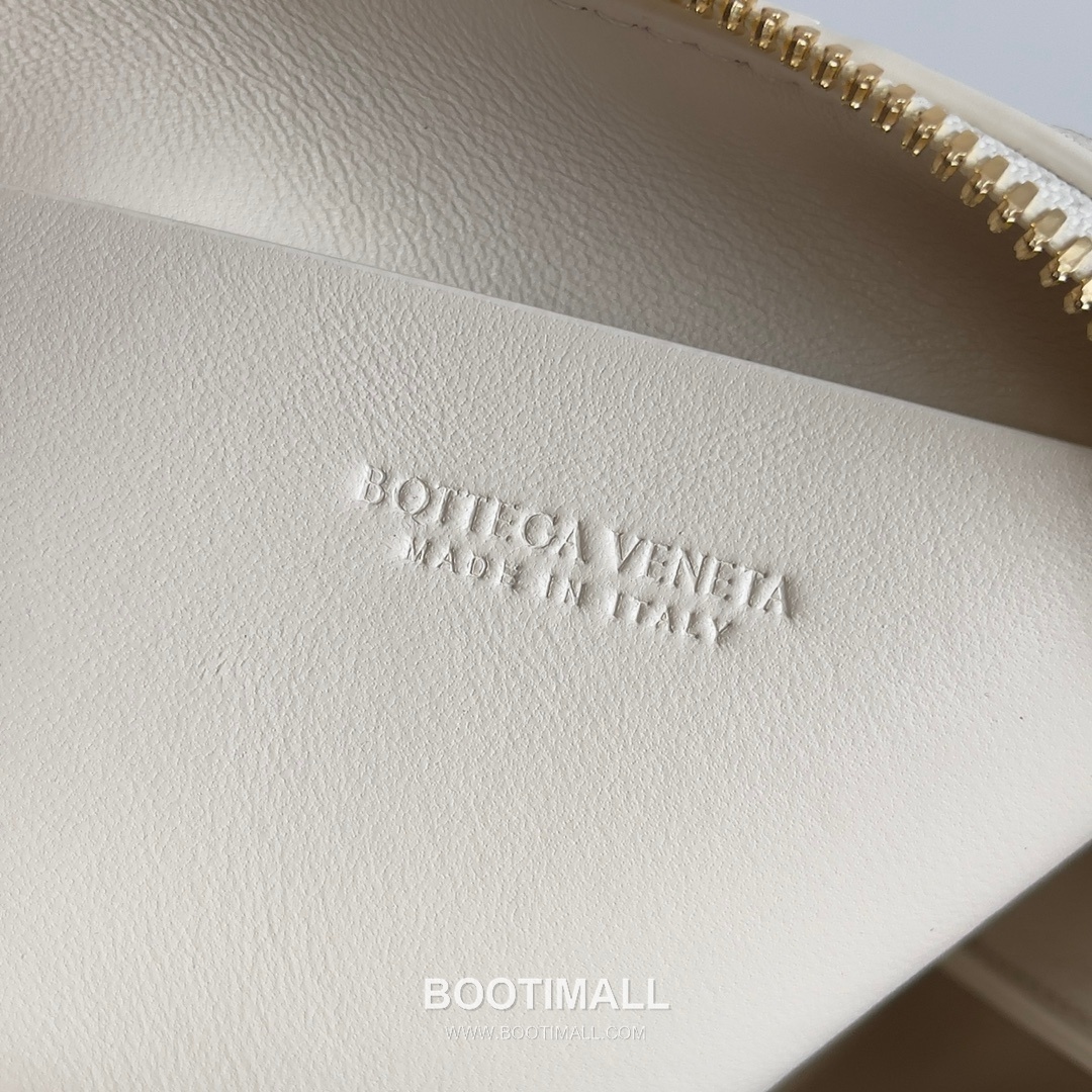 Bottega Veneta Concert Pouch Intrecciato Leather Mini Crossbody Bag 보테가베네타 콘서트 파우치 인트레치아토 가죽 미니 크로스백 18.5cm 5