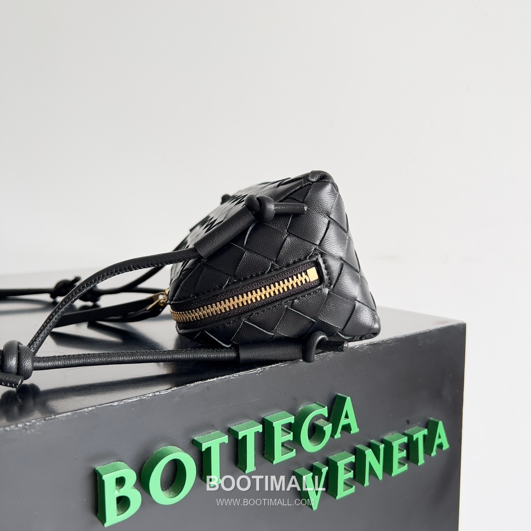 Bottega Veneta Concert Pouch Intrecciato Leather Mini Crossbody Bag 보테가베네타 콘서트 파우치 인트레치아토 가죽 미니 크로스백 18.5cm 2