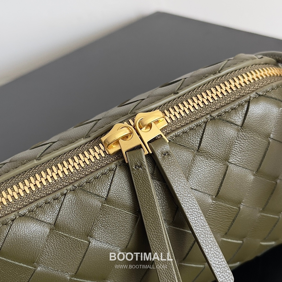 Bottega Veneta Concert Pouch Intrecciato Leather Mini Crossbody Bag 보테가베네타 콘서트 파우치 인트레치아토 가죽 미니 크로스백 18.5cm 6