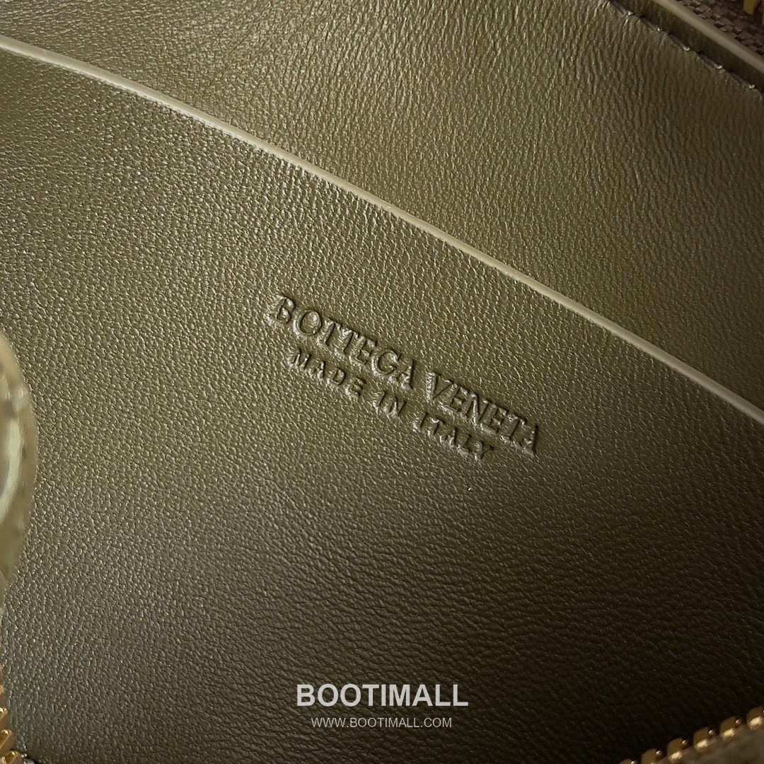 Bottega Veneta Concert Pouch Intrecciato Leather Mini Crossbody Bag 보테가베네타 콘서트 파우치 인트레치아토 가죽 미니 크로스백 18.5cm 7