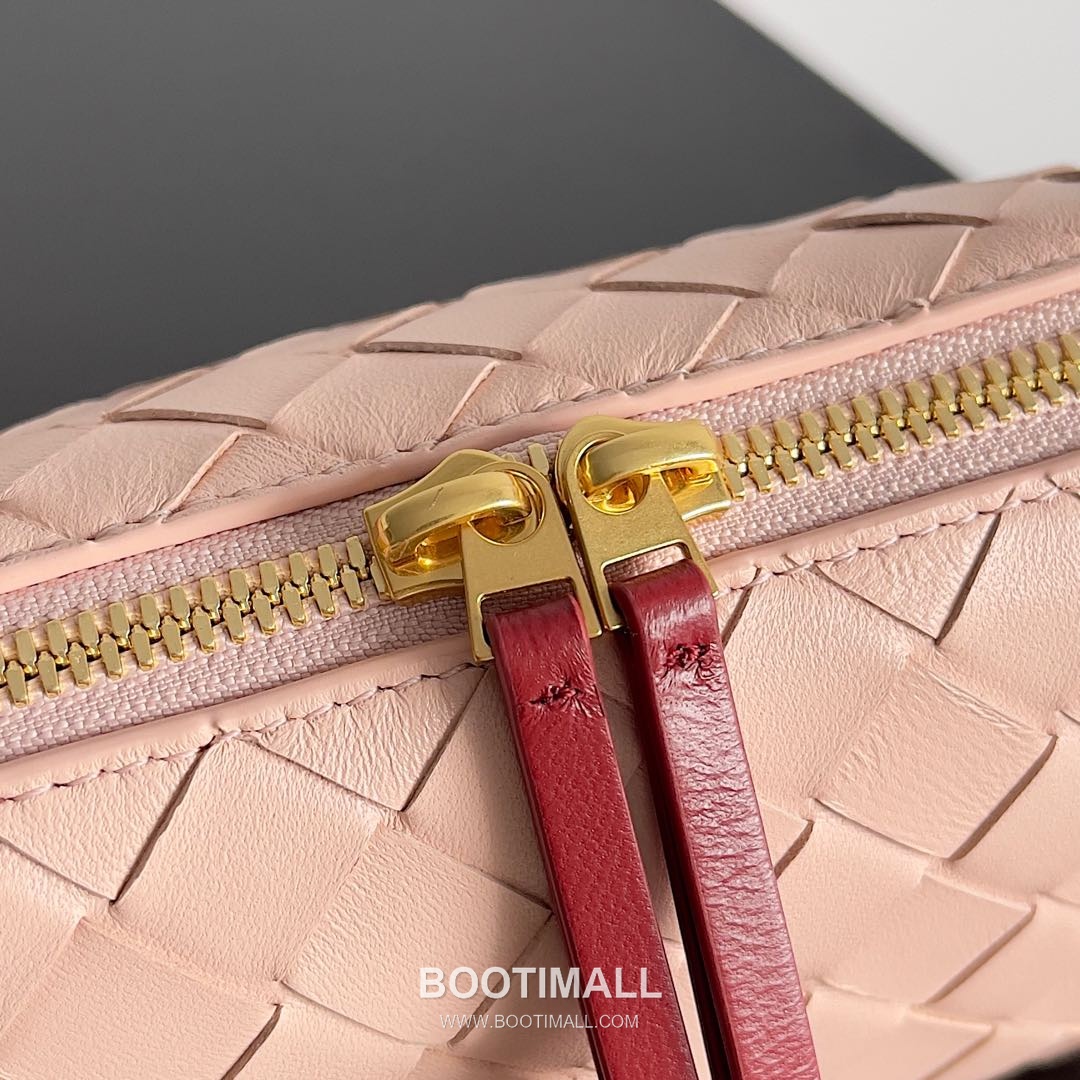 Bottega Veneta Concert Pouch Mini Intrecciato Leather Crossbody Bag 보테가 베네타 콘서트 파우치 미니 794258 인트레치아토 레더 크로스백 18.5cm 6