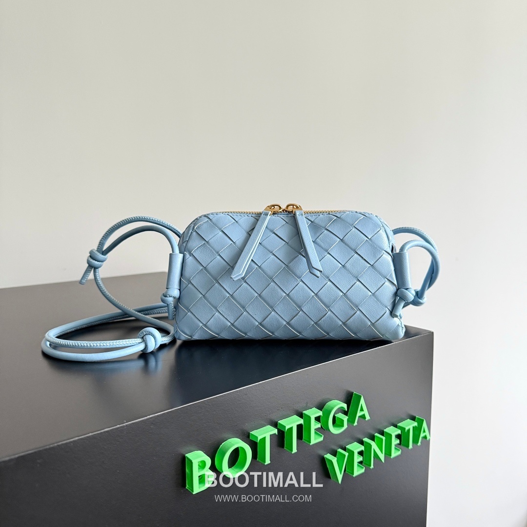 Bottega Veneta Concert Pouch Intrecciato Leather Mini Crossbody Bag 보테가베네타 콘서트 파우치 인트레치아토 가죽 미니 크로스백 18.5cm 1