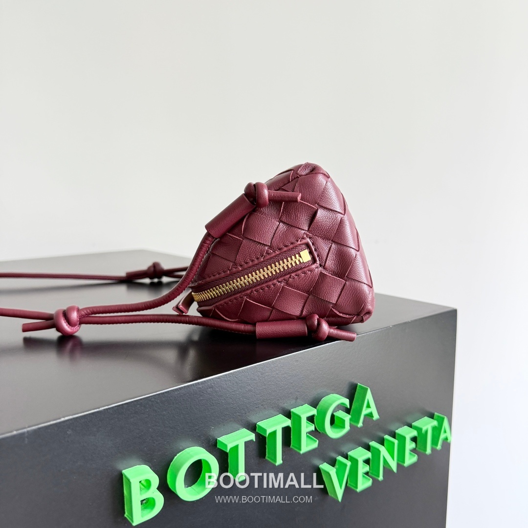 Bottega Veneta Concert Pouch Intrecciato Leather Mini Crossbody Bag 보테가베네타 콘서트 파우치 인트레치아토 가죽 미니 크로스백 18.5cm 2