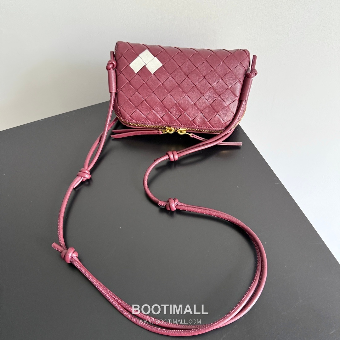 Bottega Veneta Concert Pouch Mini Intrecciato Leather Crossbody Bag 보테가 베네타 콘서트 파우치 미니 794258 인트레치아토 레더 크로스백 18.5cm 6