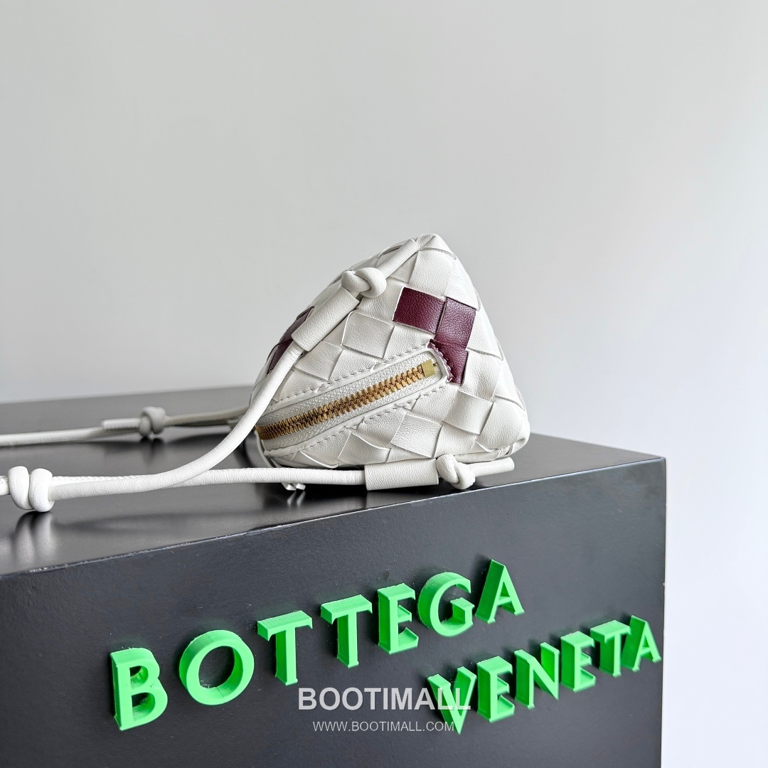 Bottega Veneta Concert Pouch Mini Intrecciato Leather Crossbody Bag 보테가 베네타 콘서트 파우치 미니 794258 인트레치아토 레더 크로스백 18.5cm 3
