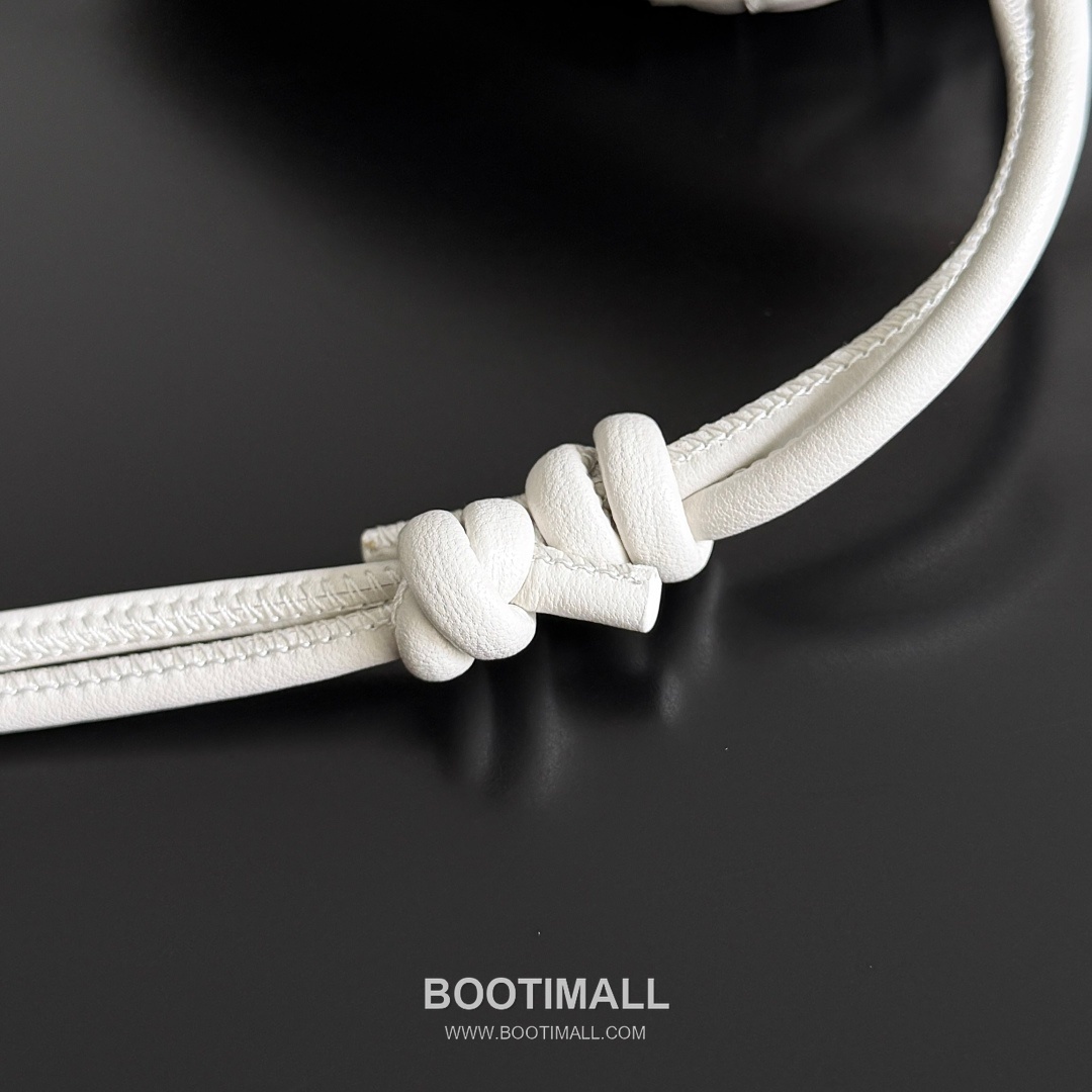 Bottega Veneta Concert Pouch Mini Intrecciato Leather Crossbody Bag 보테가 베네타 콘서트 파우치 미니 794258 인트레치아토 레더 크로스백 18.5cm 9