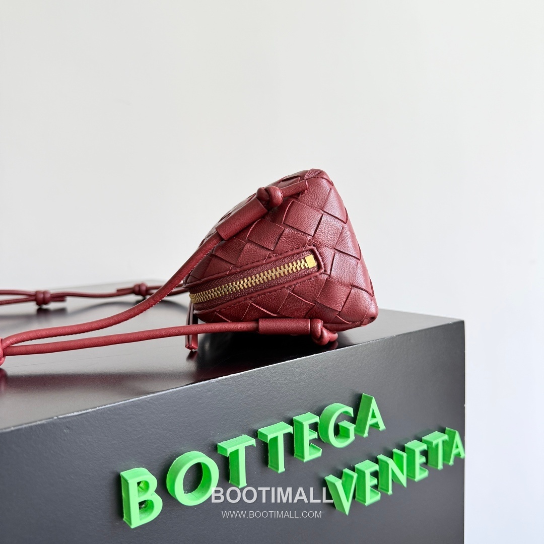 Bottega Veneta Concert Pouch Intrecciato Leather Mini Crossbody Bag 보테가베네타 콘서트 파우치 인트레치아토 가죽 미니 크로스백 18.5cm 2