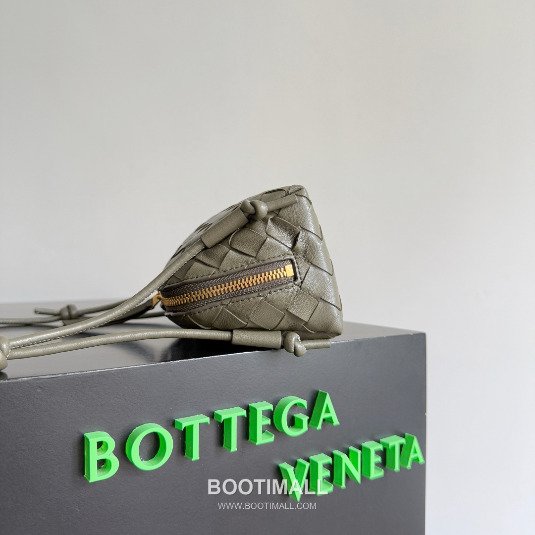 Bottega Veneta Concert Pouch Intrecciato Leather Mini Crossbody Bag 보테가베네타 콘서트 파우치 인트레치아토 가죽 미니 크로스백 18.5cm 2