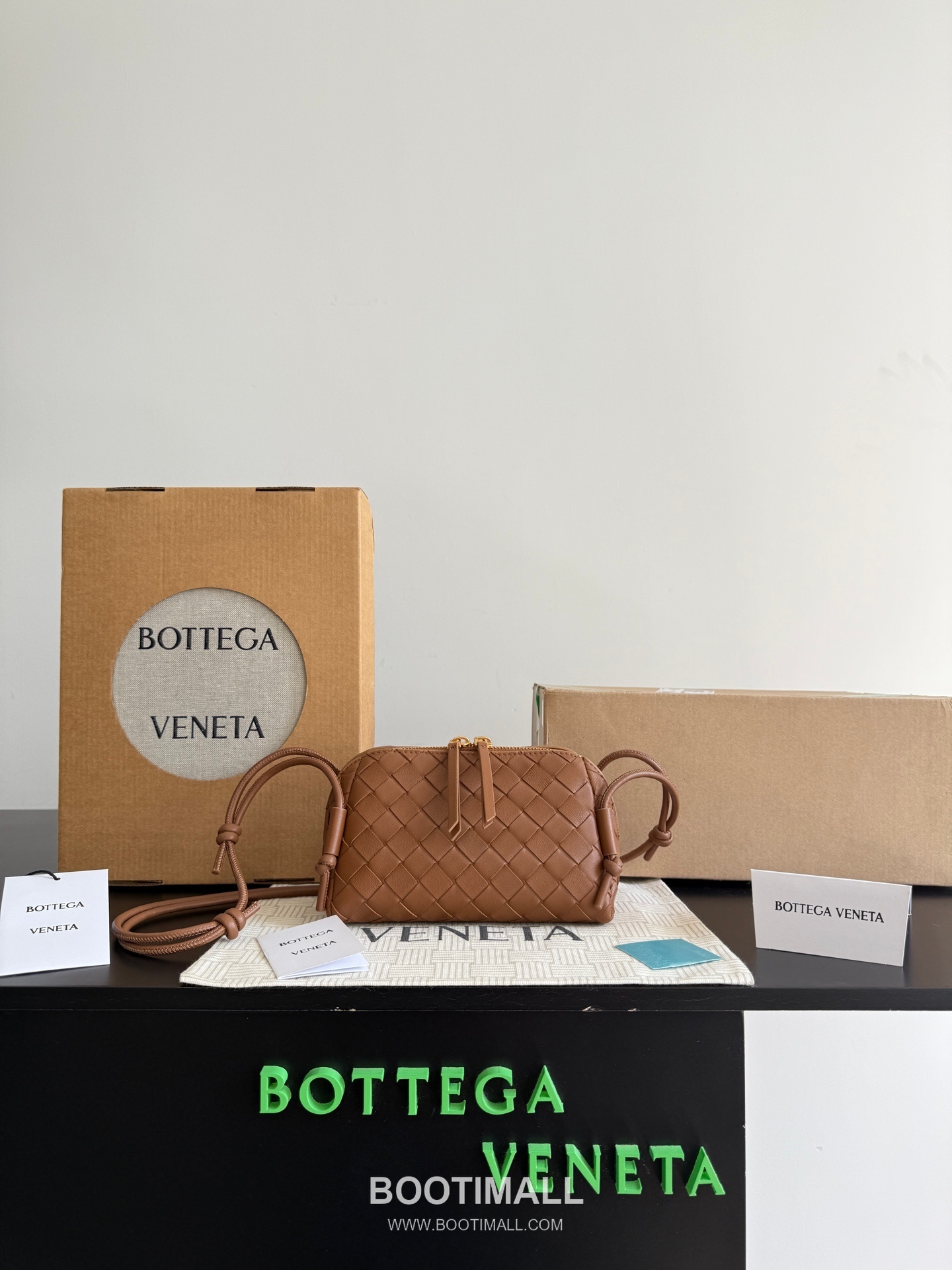 Bottega Veneta Concert Pouch 794258 Crossbody Bag 보테가 베네타 콘서트 파우치 794258 크로스백 18.5cm 1