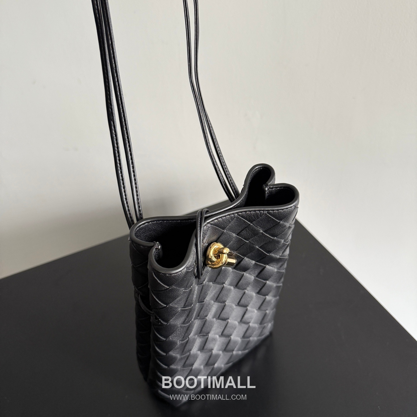 Bottega Veneta Andiamo Intrecciato Phone Pouch Crossbody Bag 보테가 베네타 안디아모 인트레치아토 폰 파우치 크로스백 21.5cm 8