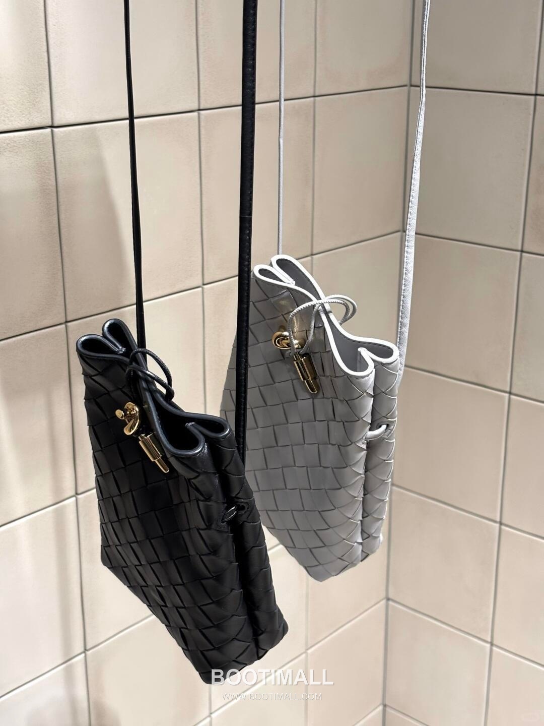 Bottega Veneta Andiamo Intrecciato Phone Pouch Crossbody Bag 보테가 베네타 안디아모 인트레치아토 폰 파우치 크로스백 21.5cm 4