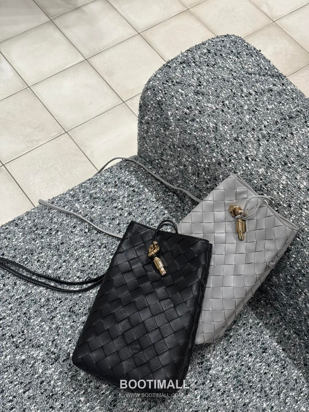 Bottega Veneta Andiamo Intrecciato Phone Pouch Crossbody Bag 보테가 베네타 안디아모 인트레치아토 폰 파우치 크로스백 21.5cm 5