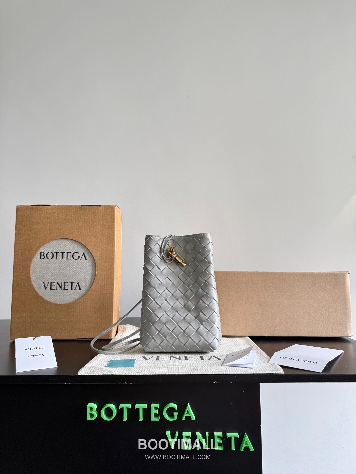 Bottega Veneta Andiamo Intrecciato Phone Pouch Crossbody Bag 보테가 베네타 안디아모 인트레치아토 폰 파우치 크로스백 21.5cm 6