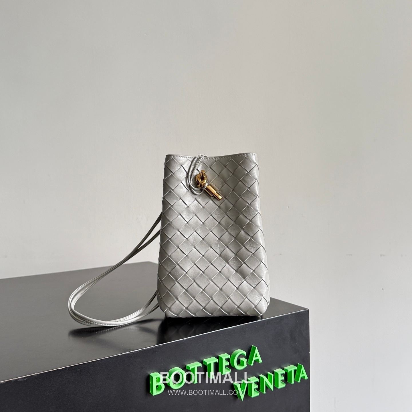 Bottega Veneta Andiamo Intrecciato Phone Pouch Crossbody Bag 보테가 베네타 안디아모 인트레치아토 폰 파우치 크로스백 21.5cm 7