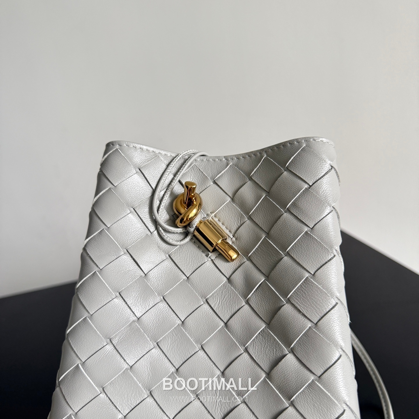 Bottega Veneta Andiamo Intrecciato Phone Pouch Crossbody Bag 보테가 베네타 안디아모 인트레치아토 폰 파우치 크로스백 21.5cm 8