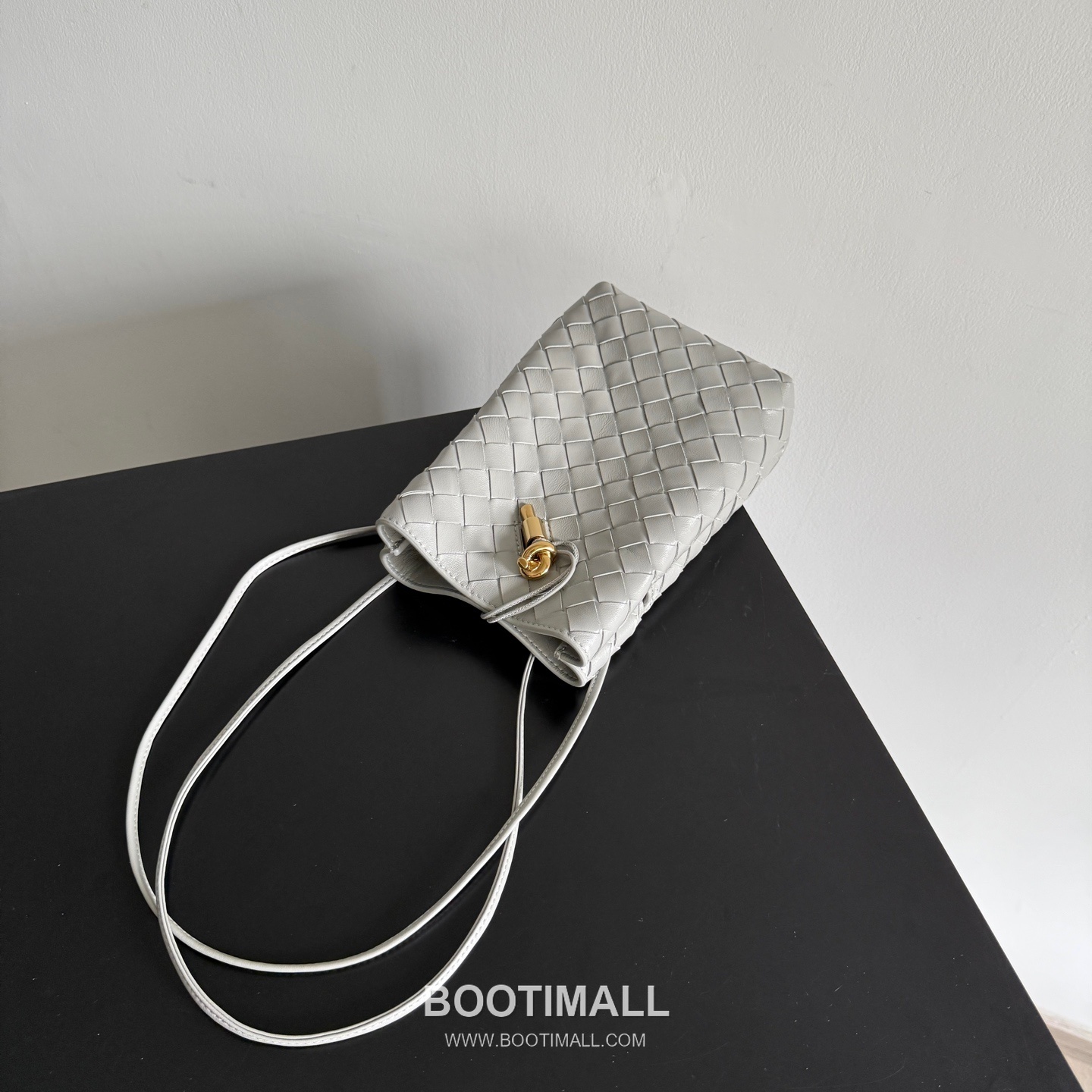 Bottega Veneta Andiamo Intrecciato Phone Pouch Crossbody Bag 보테가 베네타 안디아모 인트레치아토 폰 파우치 크로스백 21.5cm 12