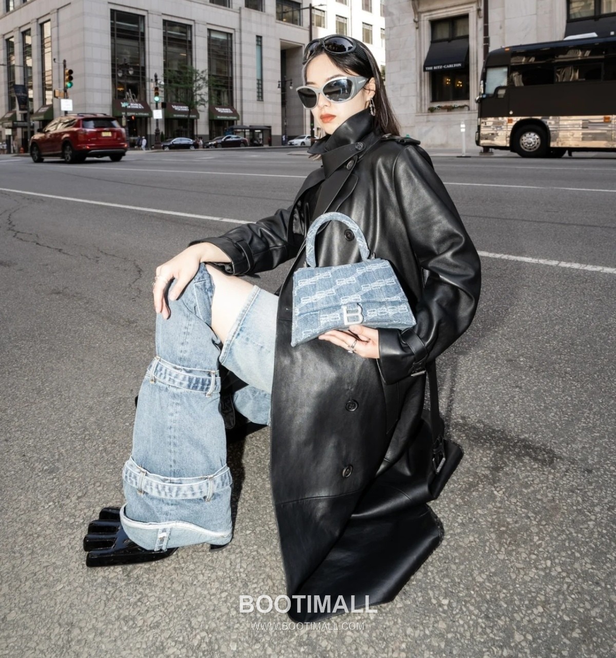 Balenciaga Hourglass Denim Print Leather Top Handle Bag 발렌시아가 아워글래스 데님 프린트 가죽 탑핸들 백 24cm 2