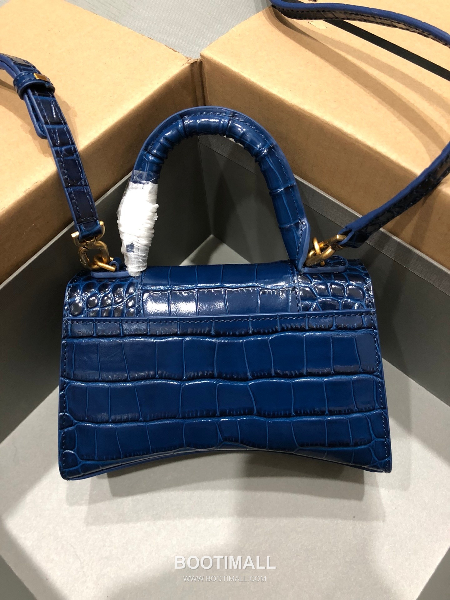 Balenciaga Hourglass Crocodile Embossed Leather Top Handle Bag 발렌시아가 아워글래스 크로커다일 엠보싱 가죽 탑핸들 백 24cm 2