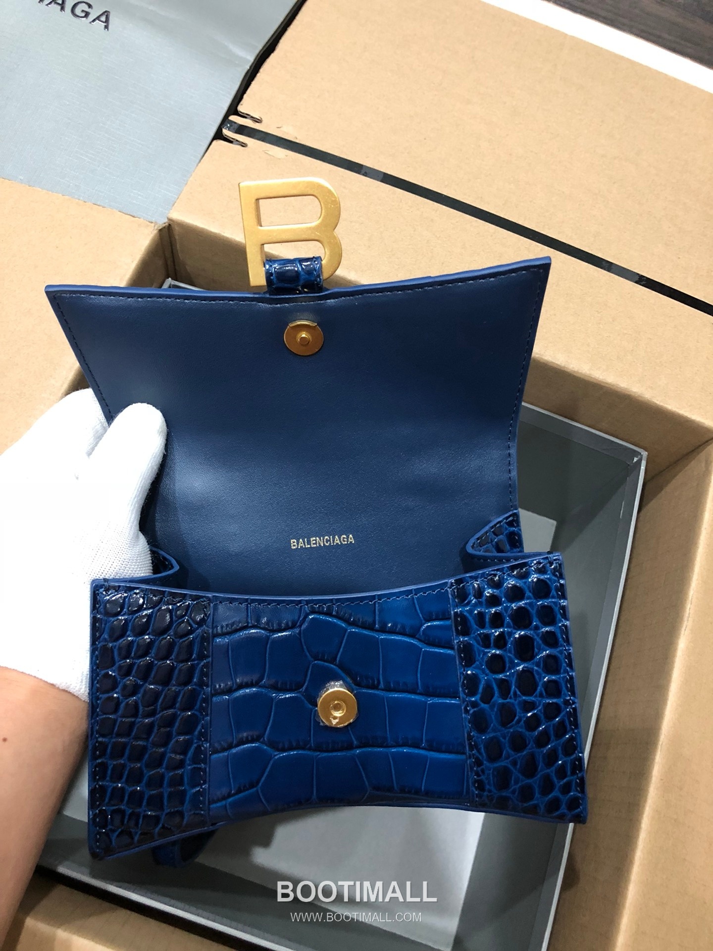 Balenciaga Hourglass Crocodile Embossed Leather Top Handle Bag 발렌시아가 아워글래스 크로커다일 엠보싱 가죽 탑핸들 백 24cm 7