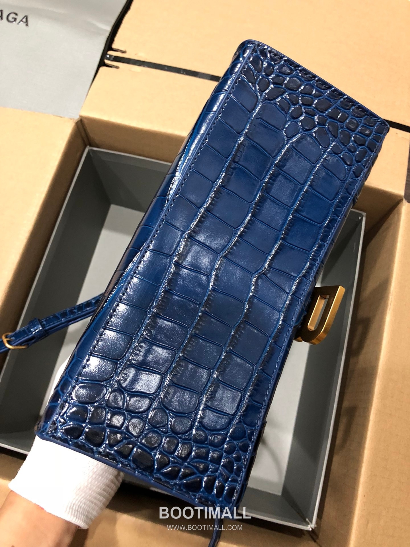 Balenciaga Hourglass Crocodile Embossed Leather Top Handle Bag 발렌시아가 아워글래스 크로커다일 엠보싱 가죽 탑핸들 백 24cm 5