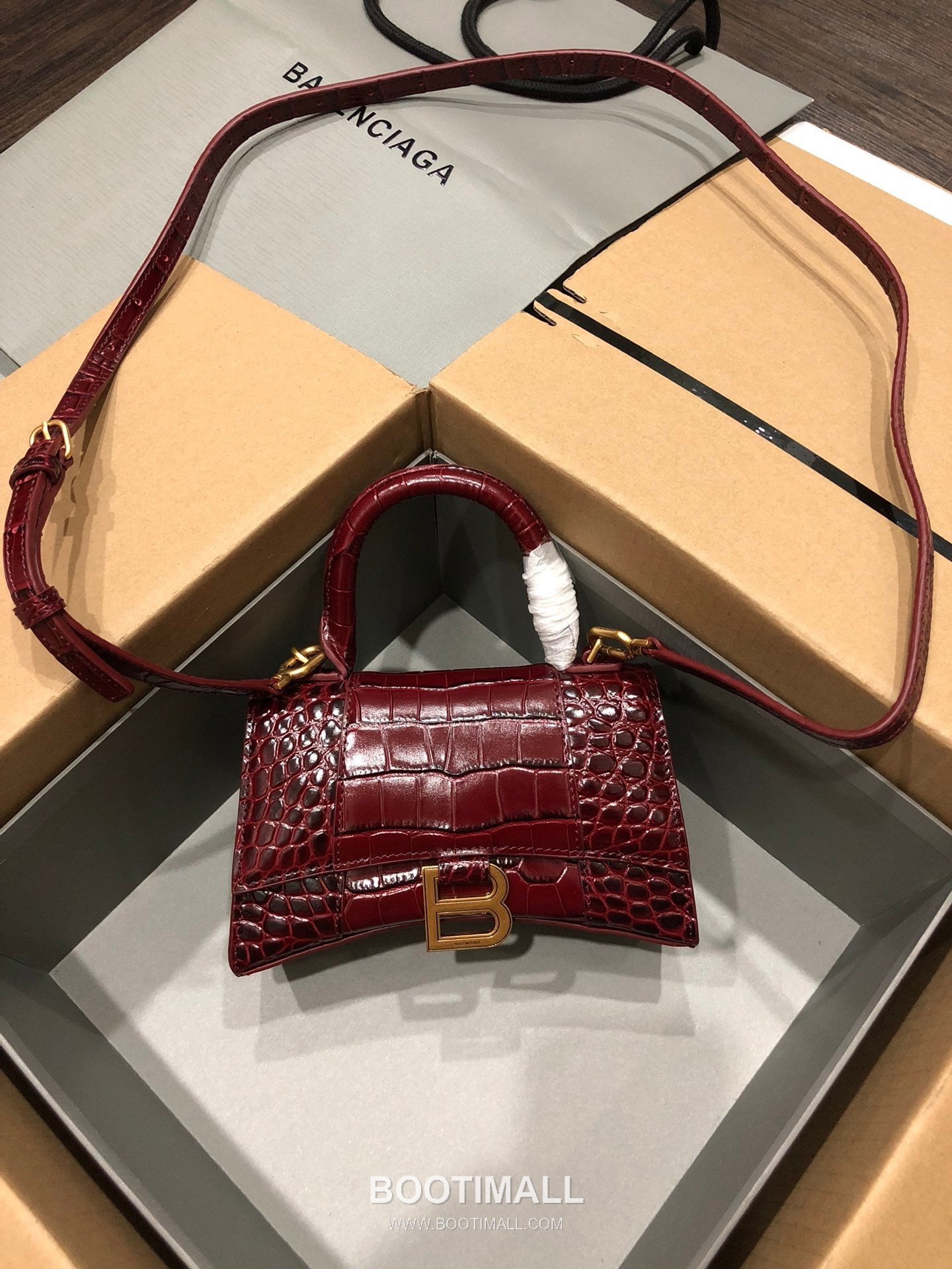 Balenciaga Hourglass Crocodile Embossed Leather Top Handle Bag 발렌시아가 아워글래스 크로커다일 엠보싱 가죽 탑핸들 백 24cm 1