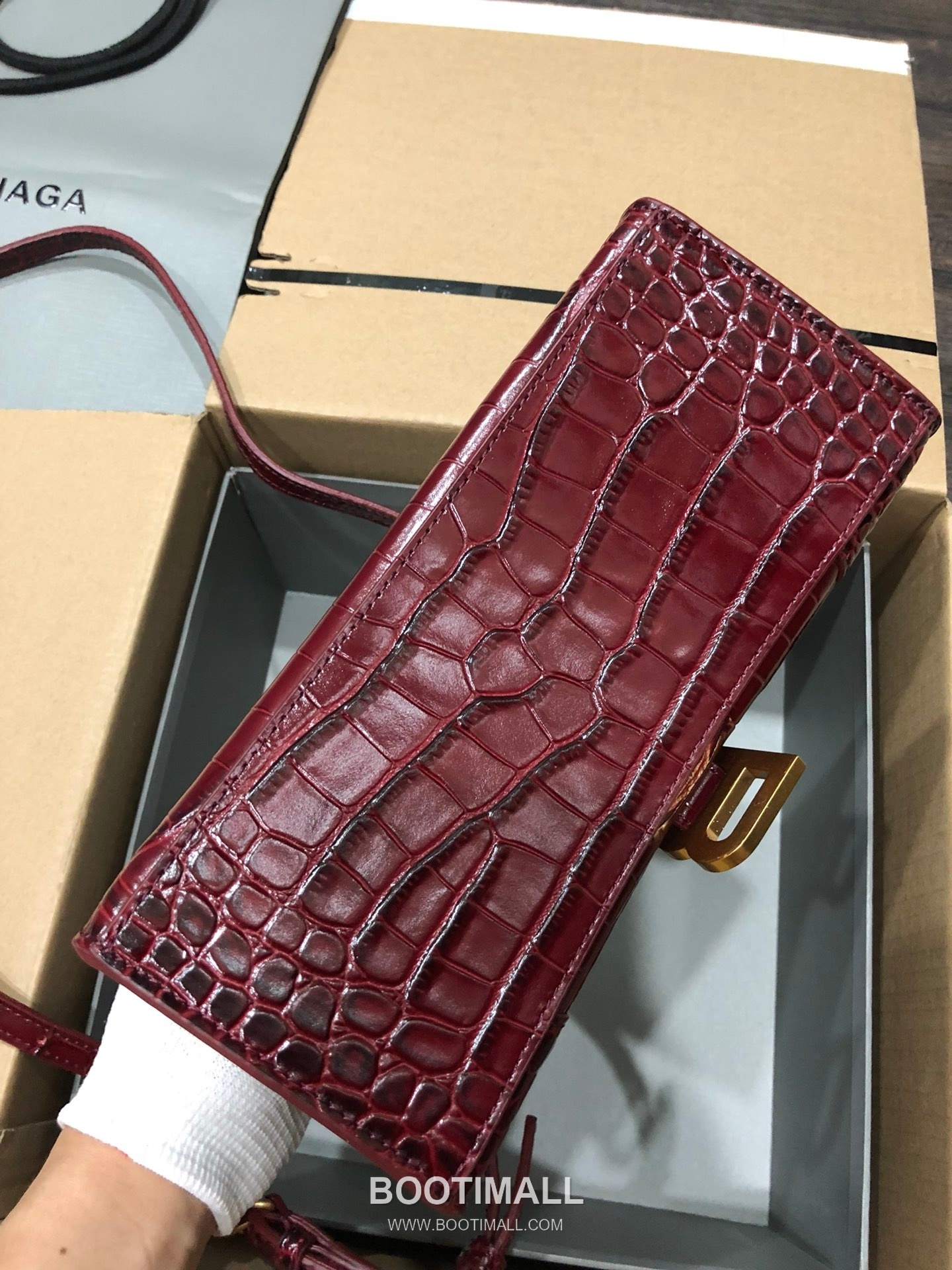 Balenciaga Hourglass Crocodile Embossed Leather Top Handle Bag 발렌시아가 아워글래스 크로커다일 엠보싱 가죽 탑핸들 백 24cm 5