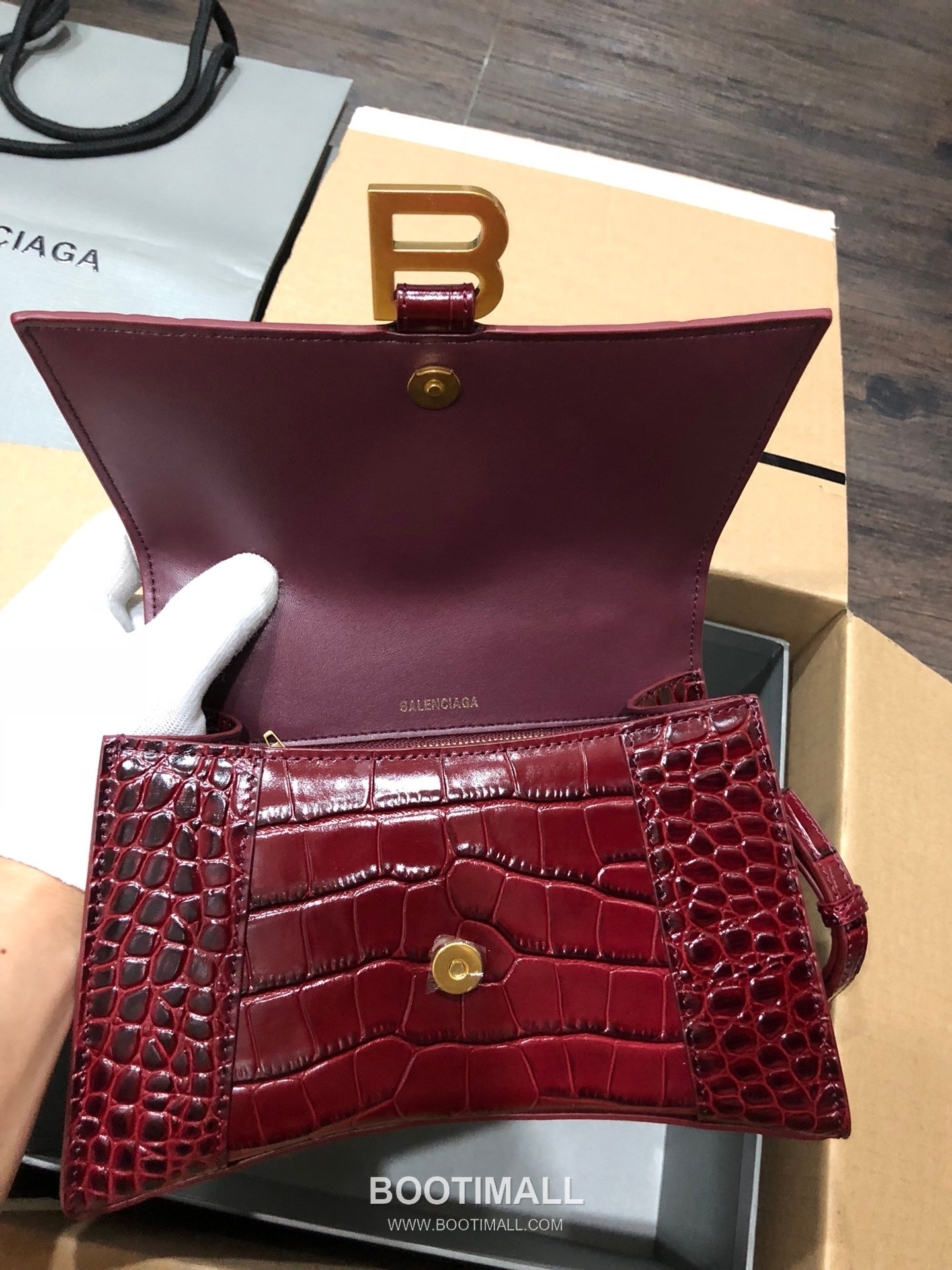 Balenciaga Hourglass Crocodile Embossed Leather Top Handle Bag 발렌시아가 아워글래스 크로커다일 엠보싱 가죽 탑핸들 백 24cm 7