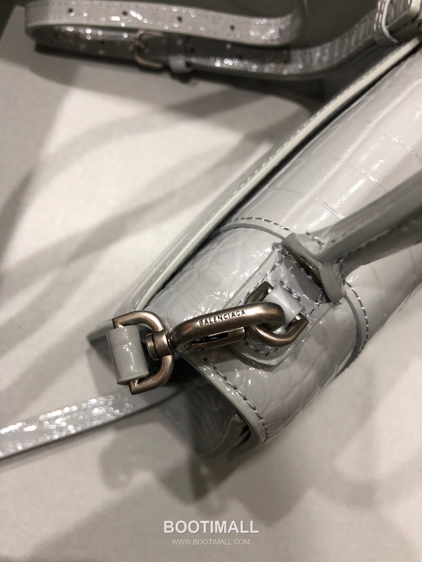 Balenciaga Hourglass Crocodile Embossed Leather Top Handle Bag 발렌시아가 아워글래스 크로커다일 엠보싱 가죽 탑핸들 백 24cm 6