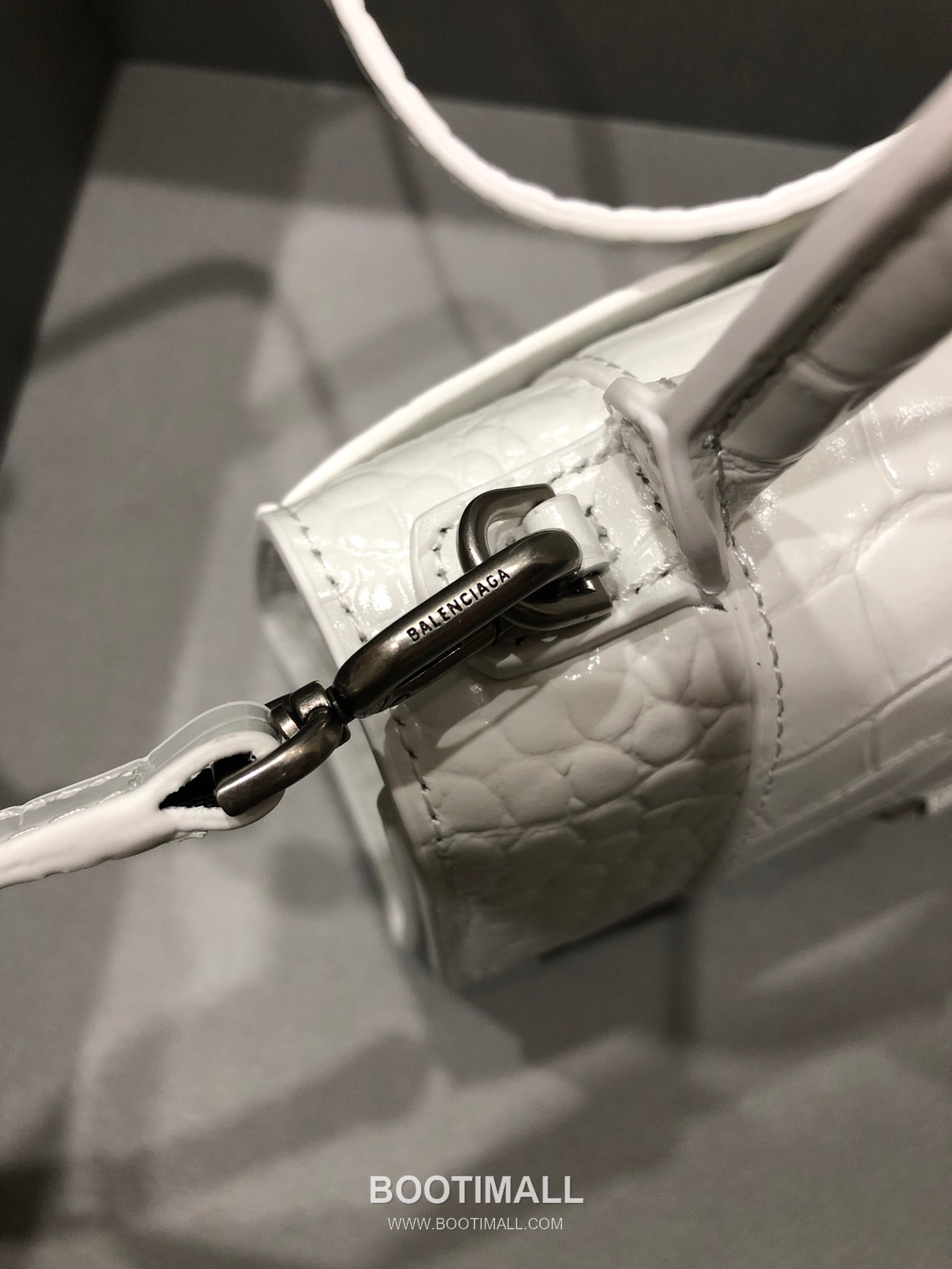 Balenciaga Hourglass Crocodile Embossed Leather Top Handle Bag 발렌시아가 아워글래스 크로커다일 엠보싱 가죽 탑핸들 백 24cm 6