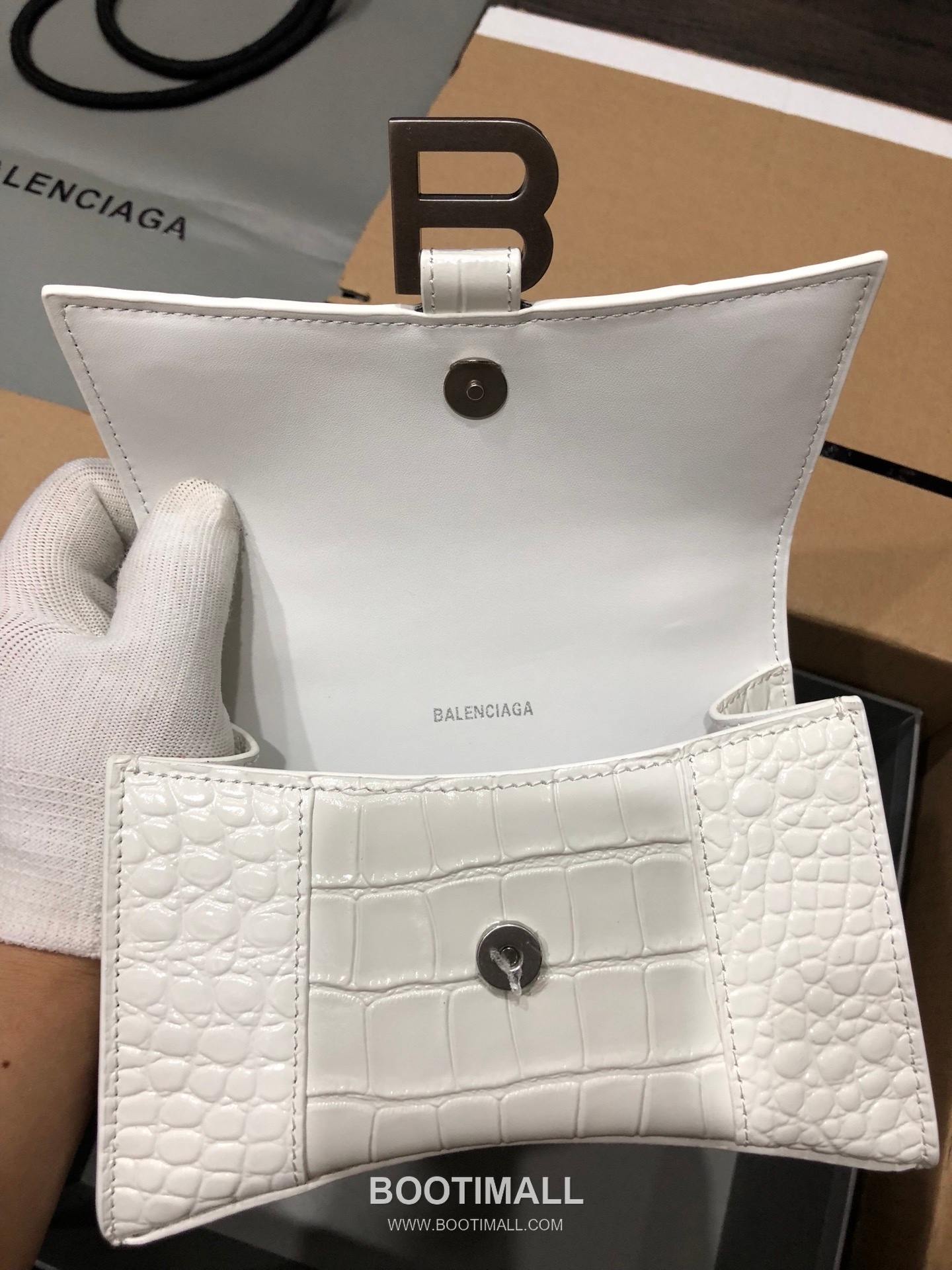 Balenciaga Hourglass Crocodile Embossed Leather Top Handle Bag 발렌시아가 아워글래스 크로커다일 엠보싱 가죽 탑핸들 백 24cm 7