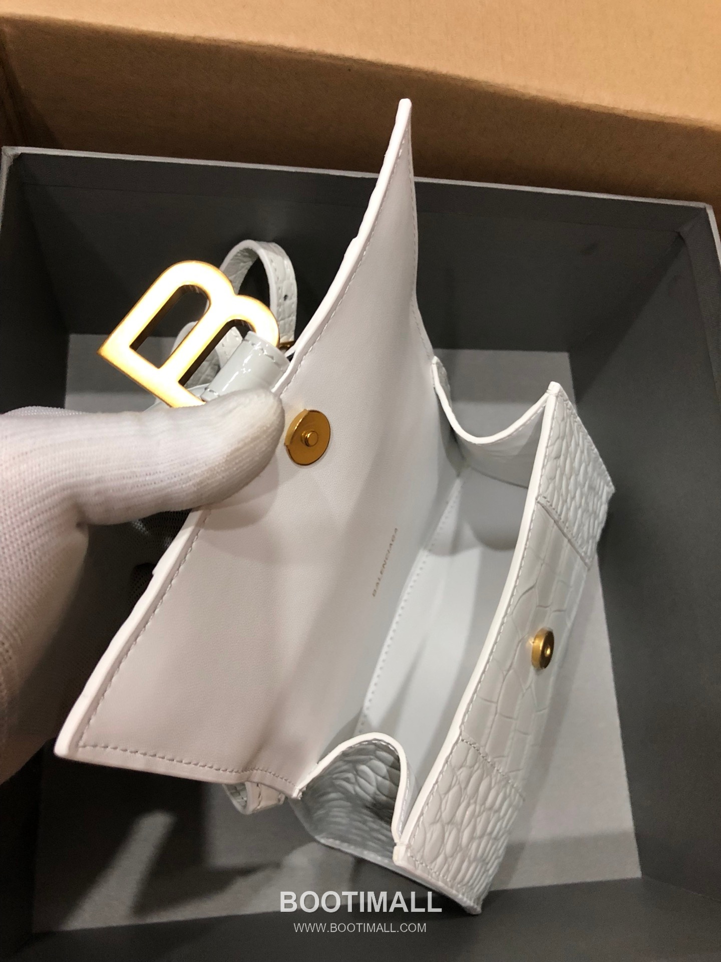 Balenciaga Hourglass Crocodile Embossed Leather Top Handle Bag 발렌시아가 아워글래스 크로커다일 엠보싱 가죽 탑핸들 백 24cm 8