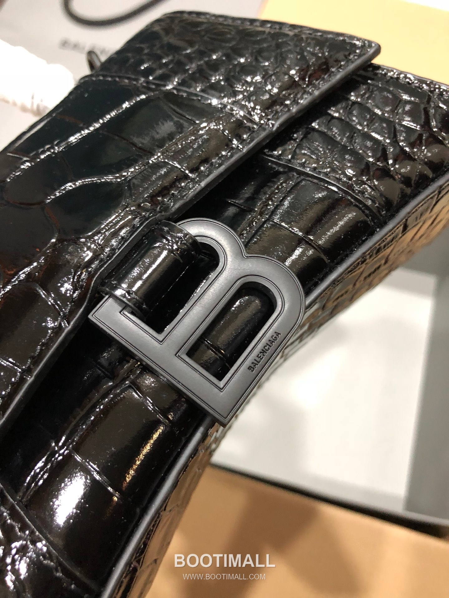 Balenciaga Hourglass Crocodile Embossed Leather Top Handle Bag 발렌시아가 아워글래스 크로커다일 엠보싱 가죽 탑핸들 백 24cm 5