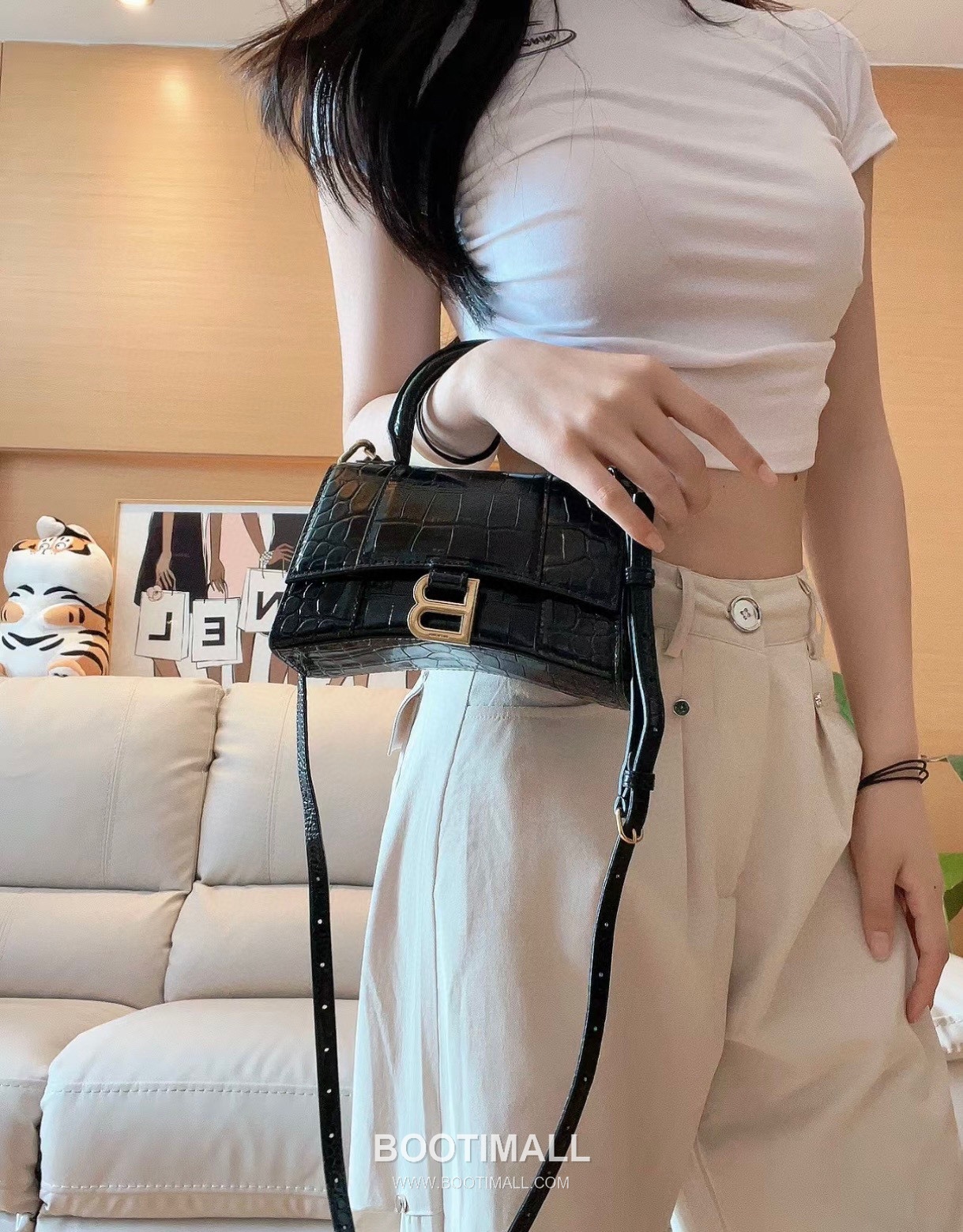 Balenciaga Hourglass Crocodile Embossed Leather Top Handle Bag 발렌시아가 아워글래스 크로커다일 엠보싱 가죽 탑핸들 백 24cm 1