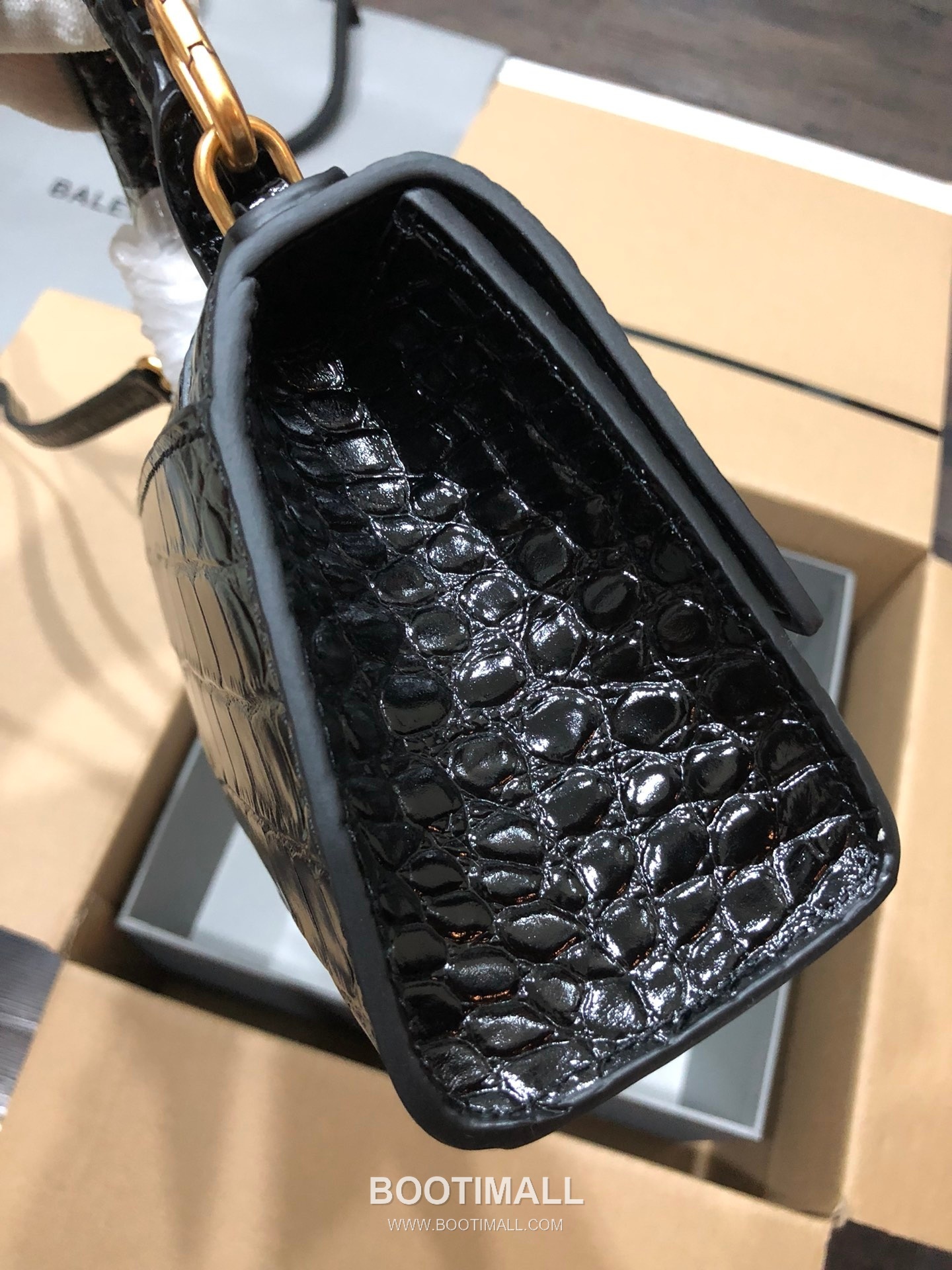 Balenciaga Hourglass Crocodile Embossed Leather Top Handle Bag 발렌시아가 아워글래스 크로커다일 엠보싱 가죽 탑핸들 백 24cm 13