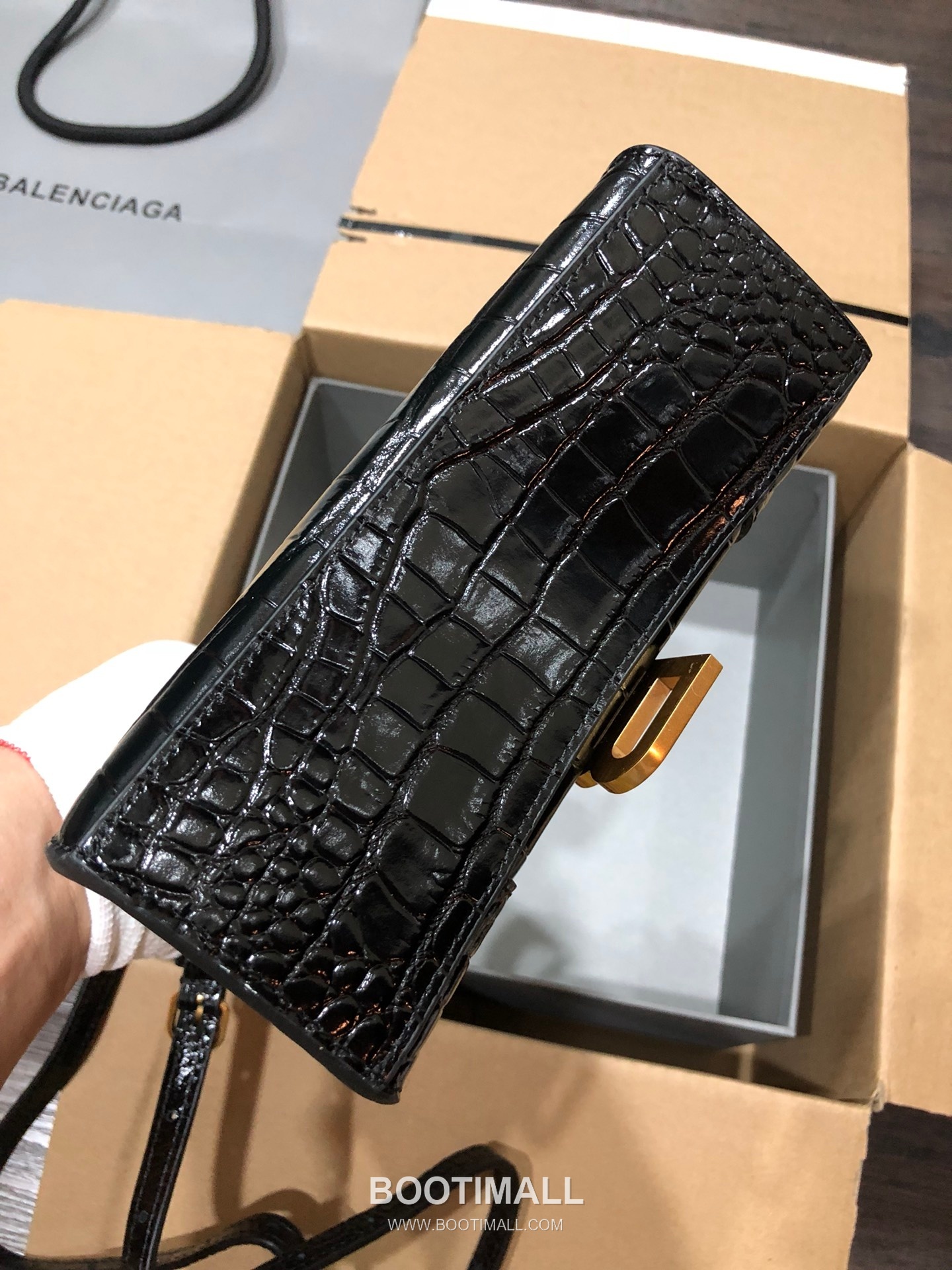 Balenciaga Hourglass Crocodile Embossed Leather Top Handle Bag 발렌시아가 아워글래스 크로커다일 엠보싱 가죽 탑핸들 백 24cm 14