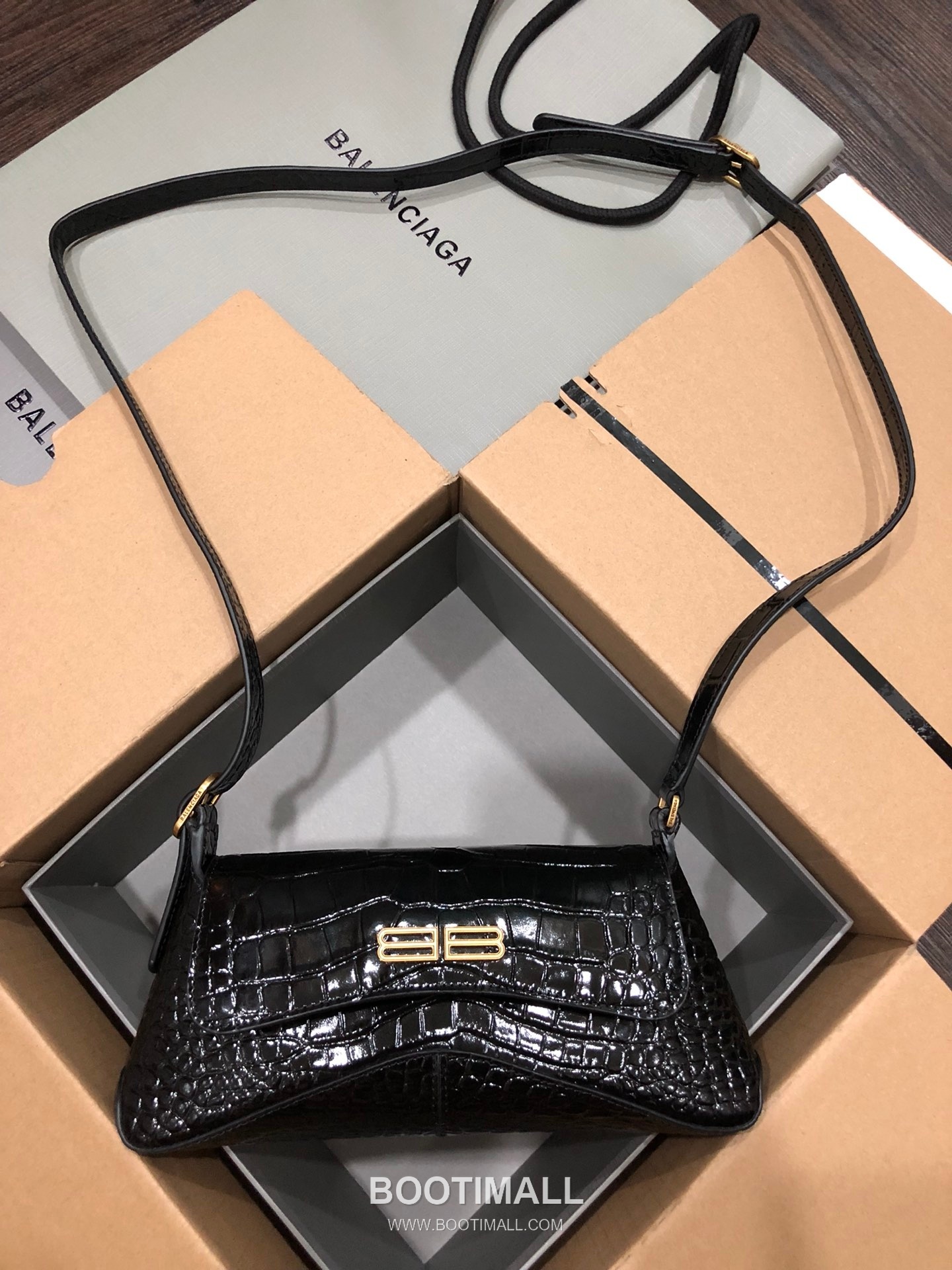 Balenciaga XX Flap Croc-Embossed Leather Black Shoulder Bag 발렌시아가 XX 플랩 크로커 엠보스드 레더 블랙 숄더백 27cm 7