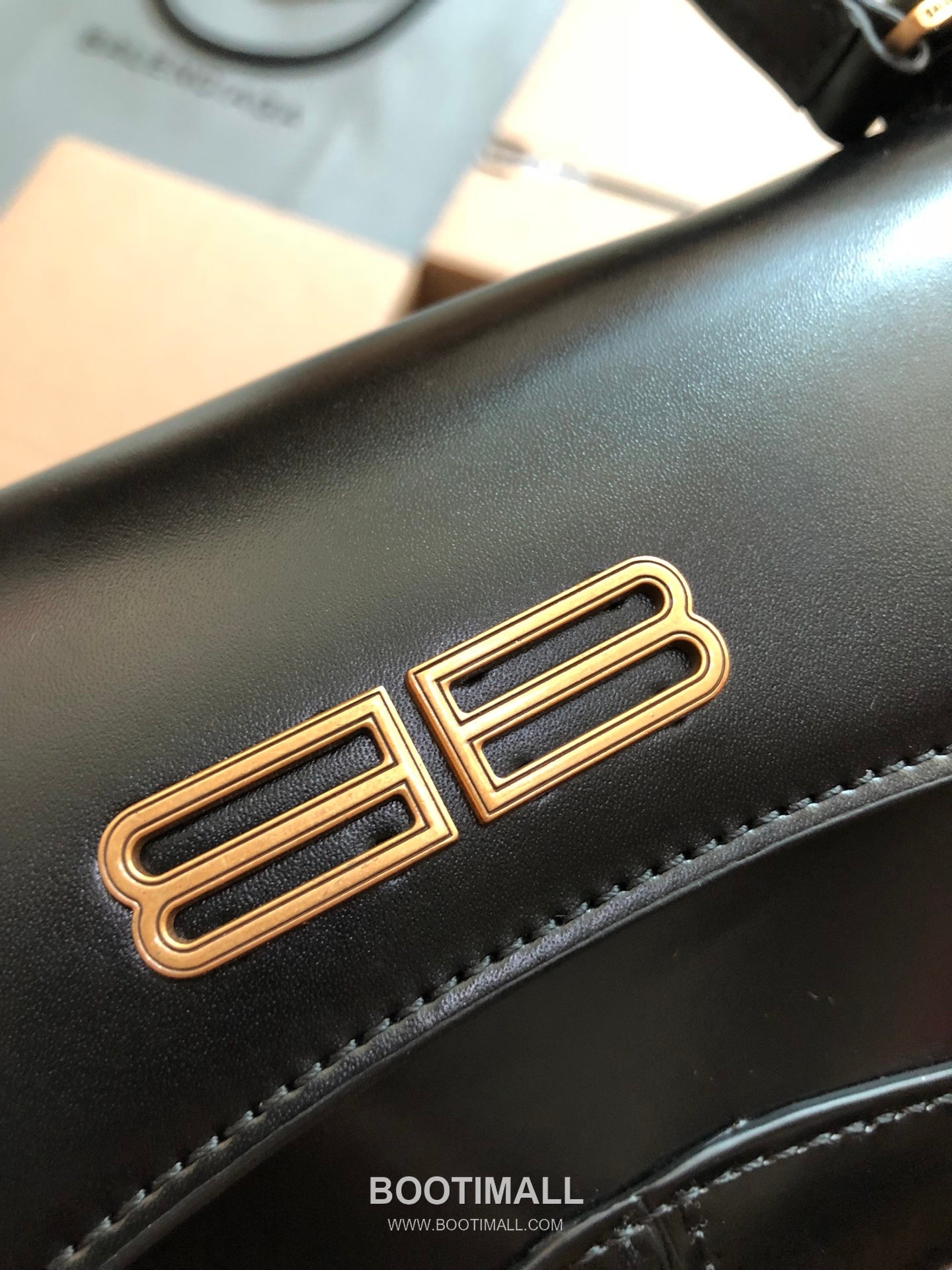 Balenciaga XX Flap Smooth Leather Shoulder Bag 발렌시아가 XX 플랩 스무스 가죽 숄더백 27cm 3